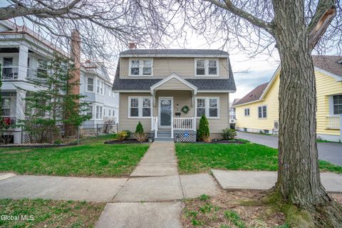 Photo of 58 Woodrow Court, Troy, NY 12180 (MLS # 202615222)