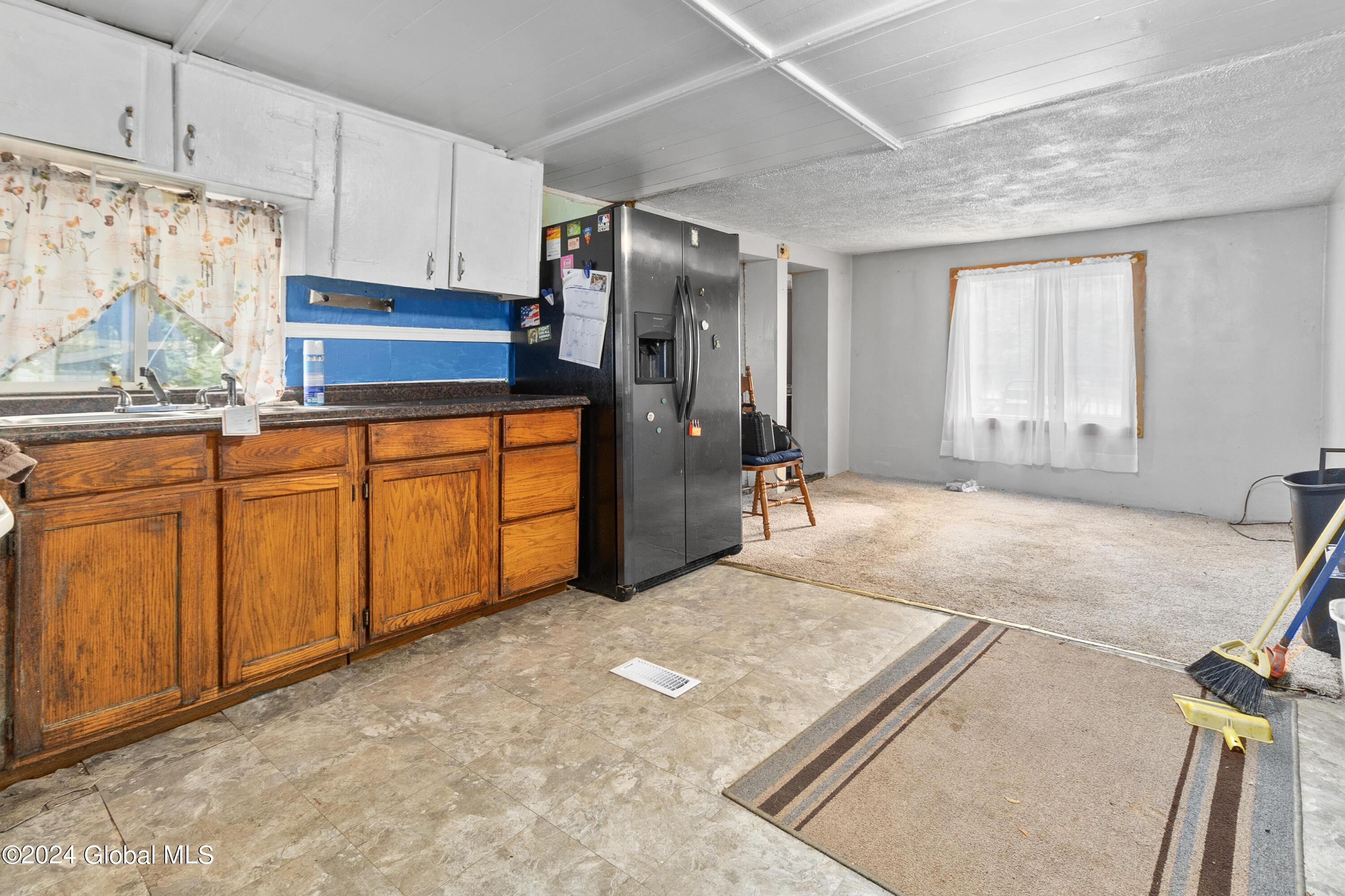 20 Vincek Lane, Saratoga Springs, New York image 5