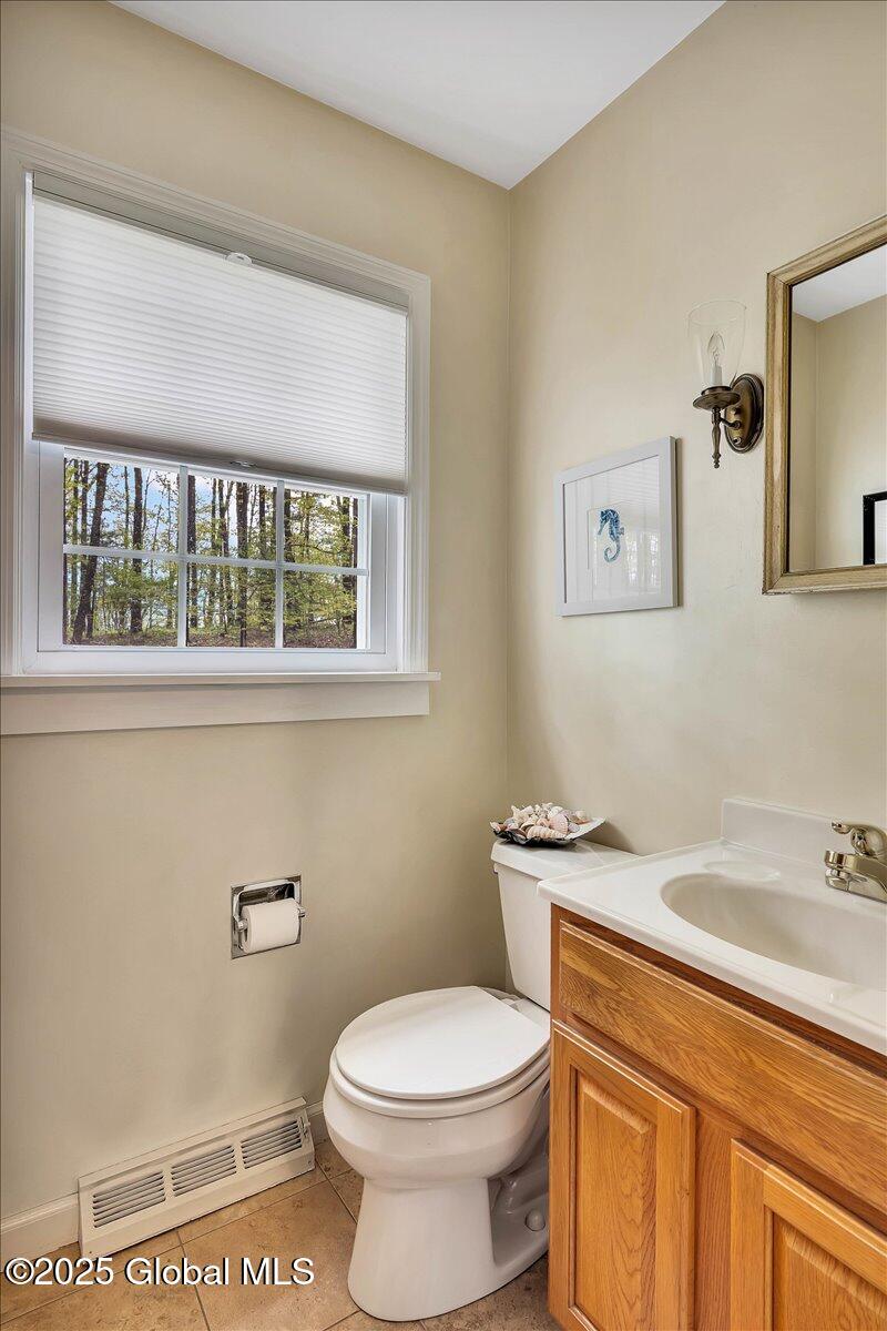 11 Pinewood Drive, Schenectady, New York image 13