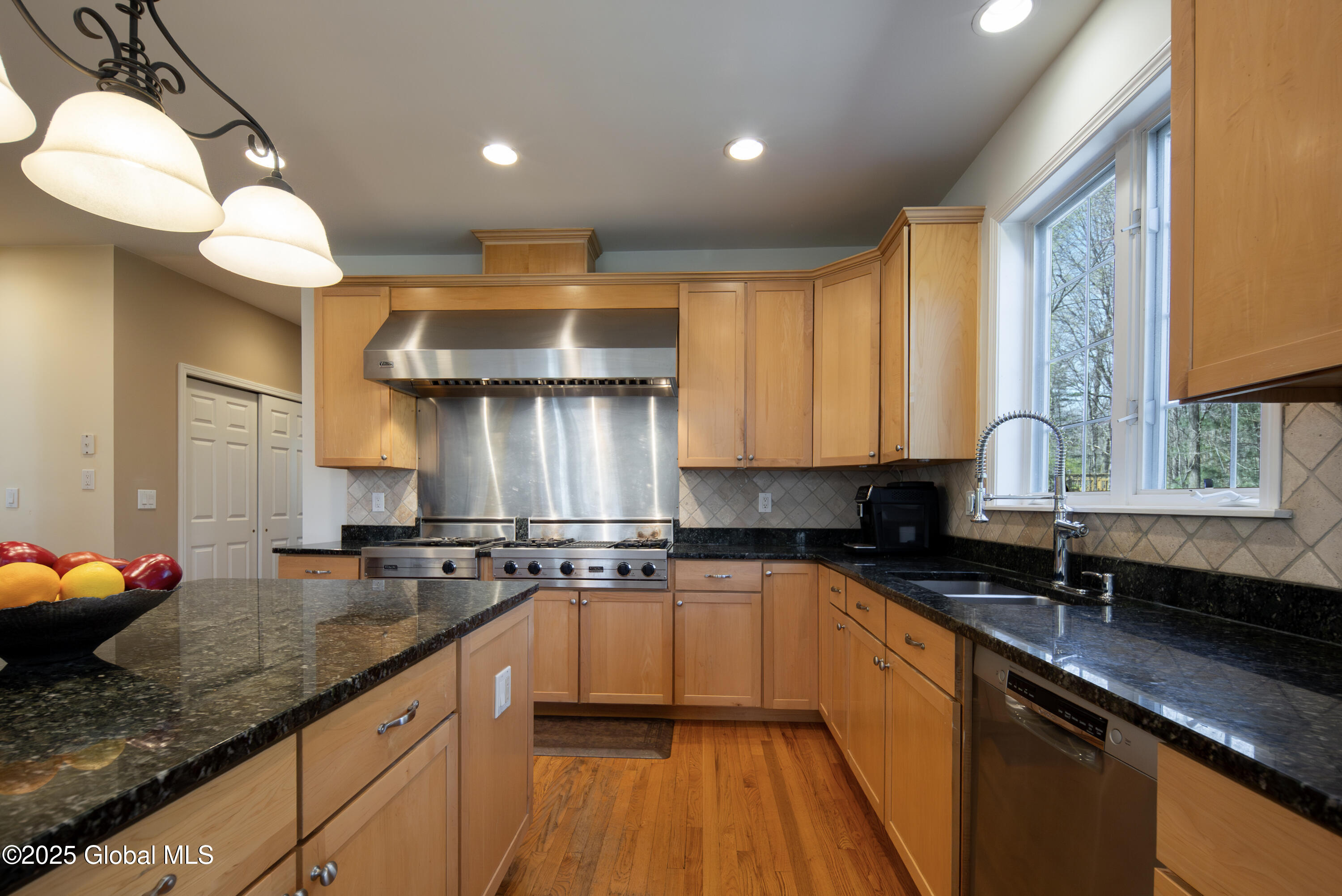 1 Cheshire Ridge, Clifton Park, New York image 9