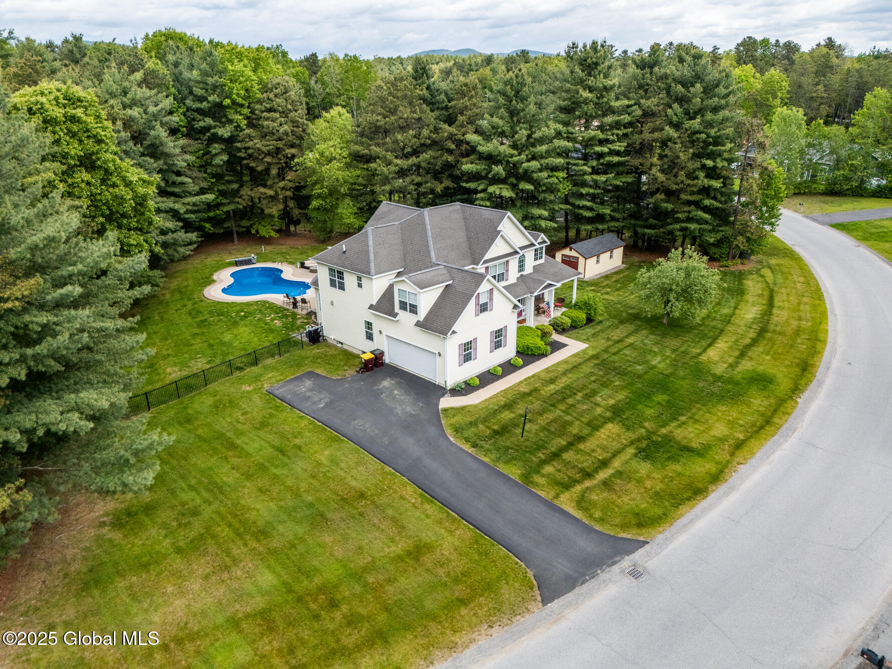 34 Westberry Way, Queensbury, New York image 2