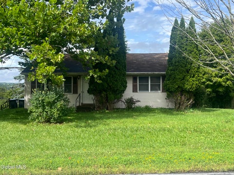 Homes For Sale - 1396 W Glenville Road<br/> Schenectady County, Amsterdam, NY 12010