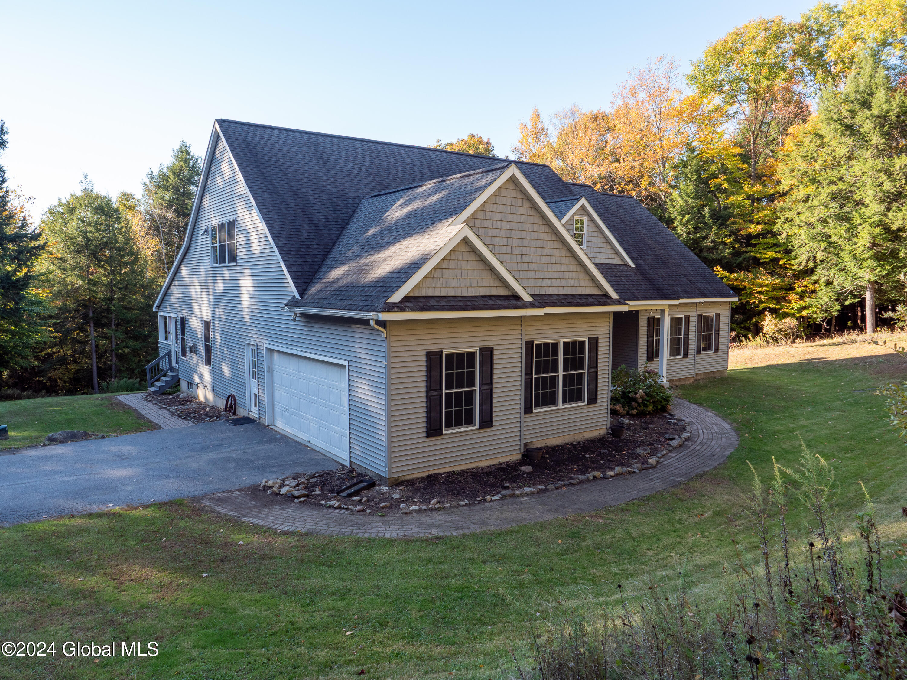 92 Hollister Rd Road, Corinth, New York image 6