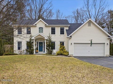 Photo of 12 Larkspur Drive, Saratoga Springs, NY 12866 (MLS # 202613874)