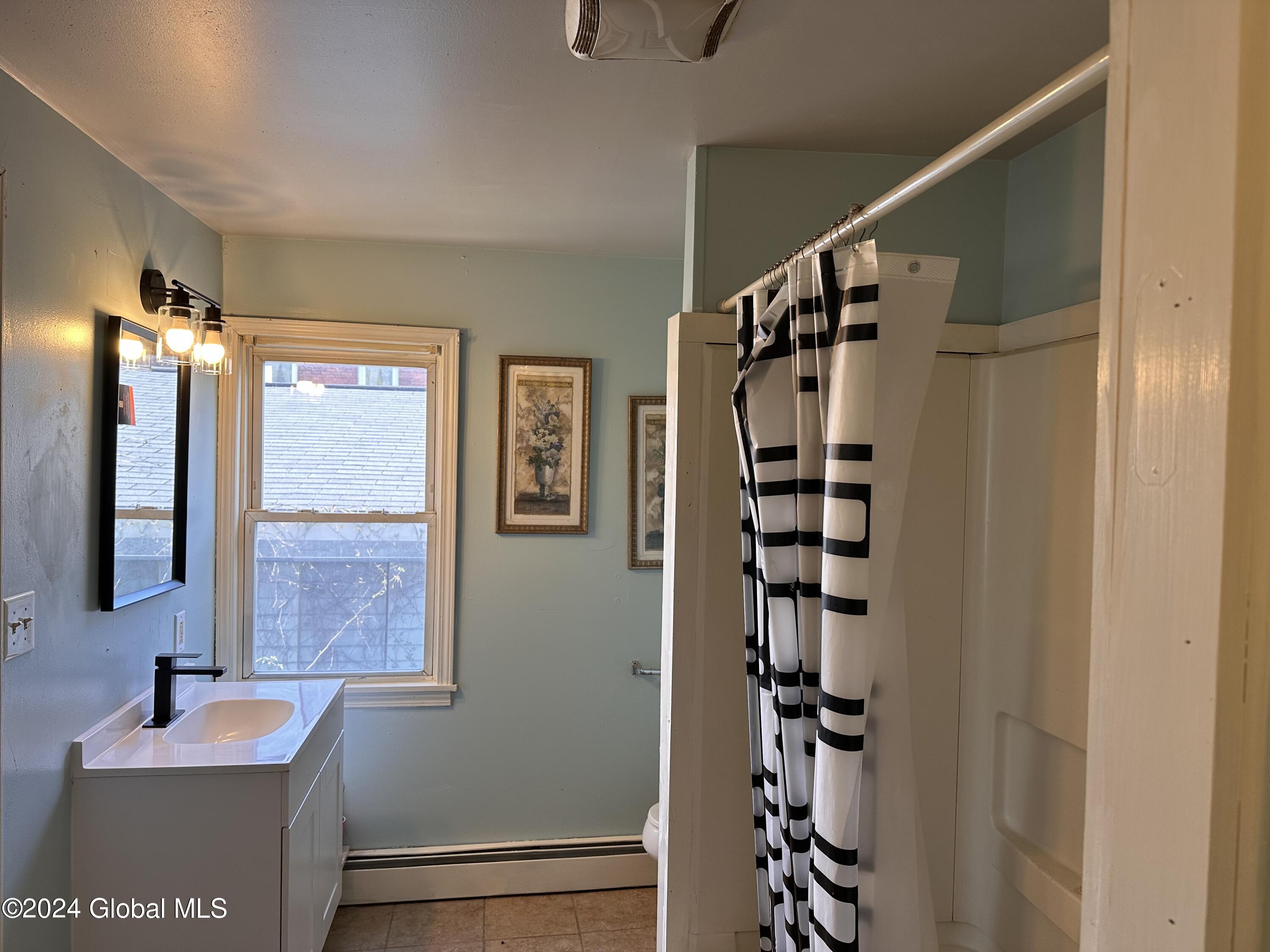 Watervliet, New York 12189, United States, 4 Bedrooms Bedrooms, ,2 BathroomsBathrooms,Residential,Active,34796