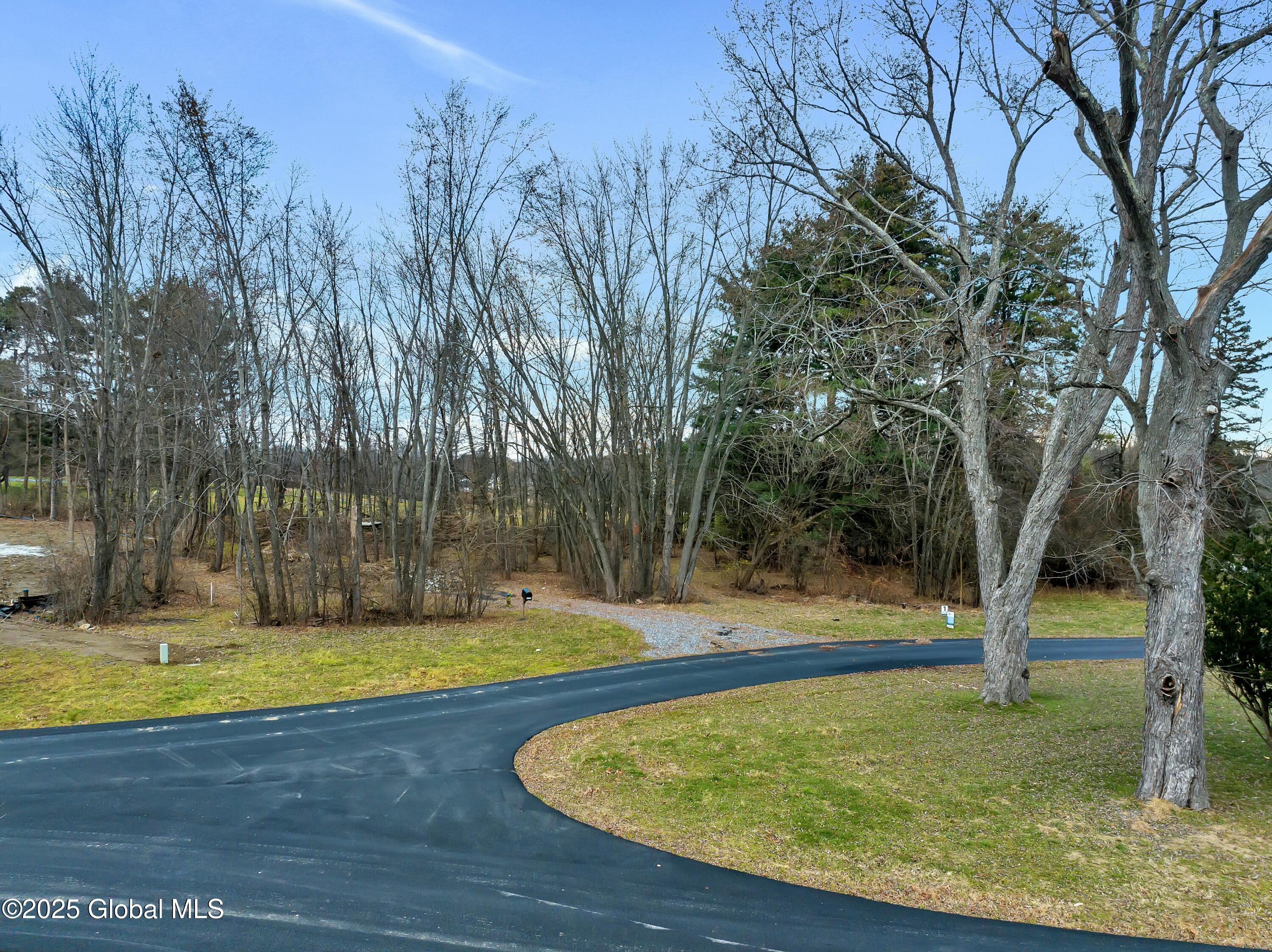 1 Pickett Lane, Rexford, New York image 47