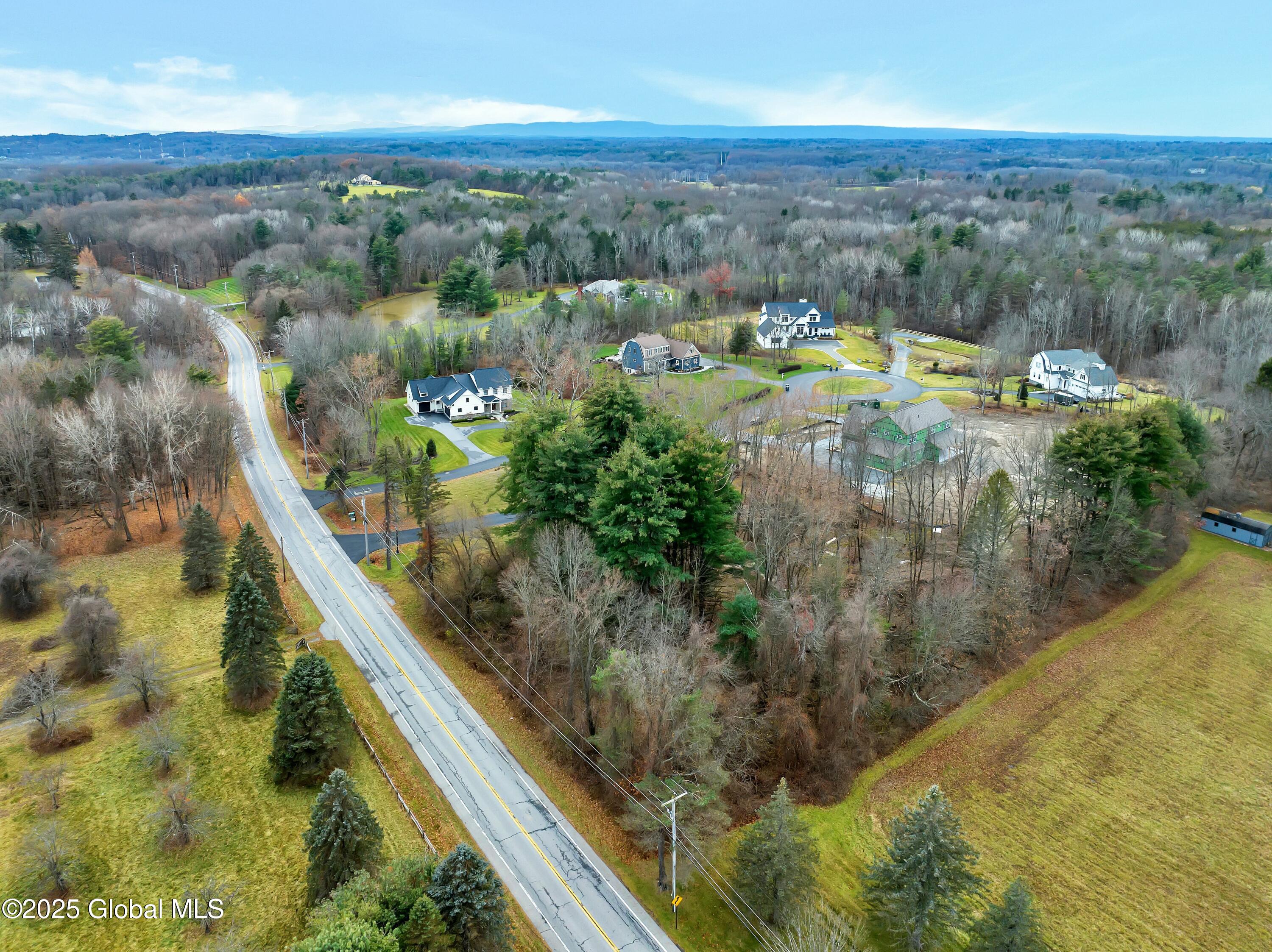 1 Pickett Lane, Rexford, New York image 44