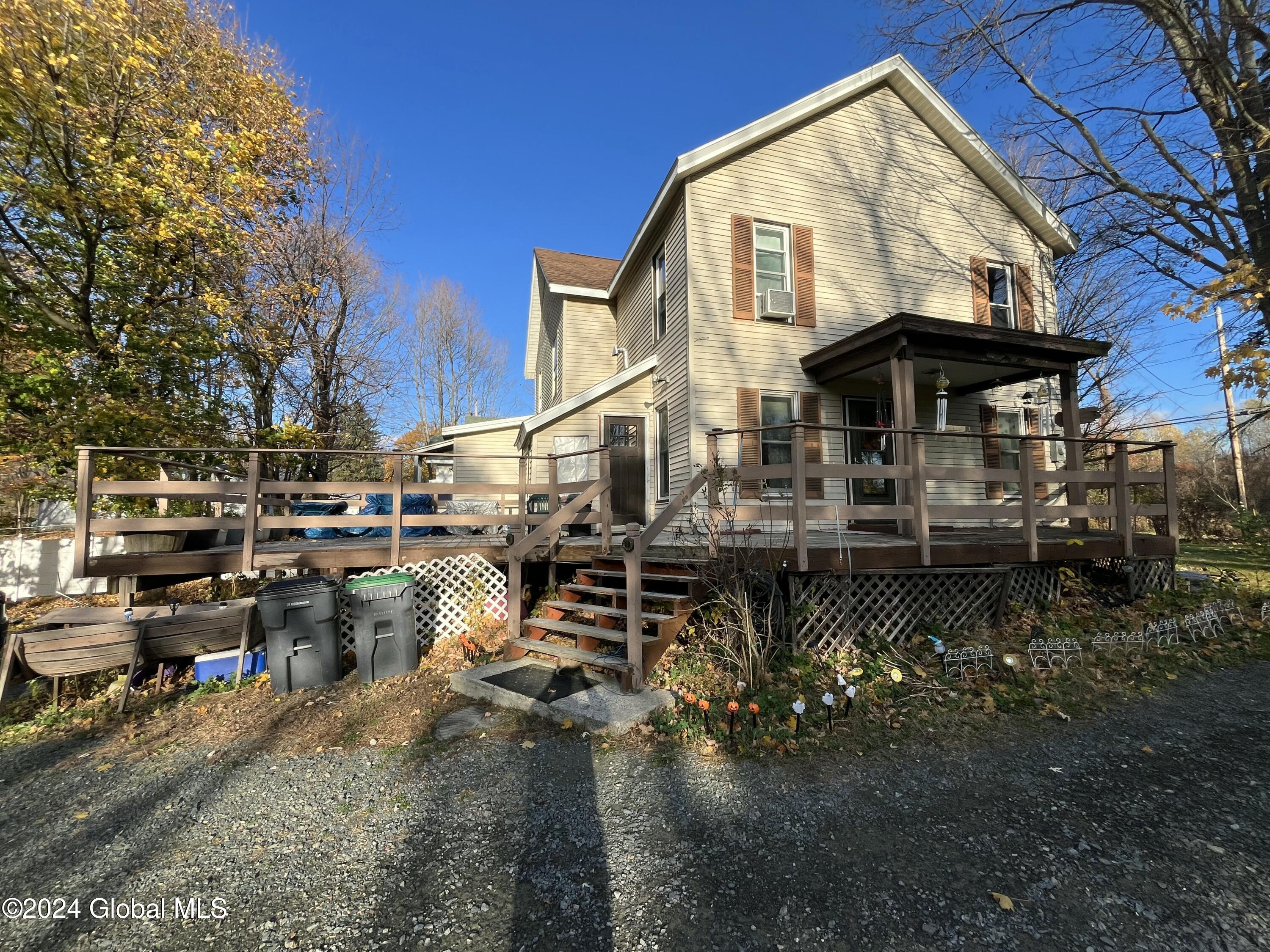 301 Speigletown Road, Troy, New York image 8