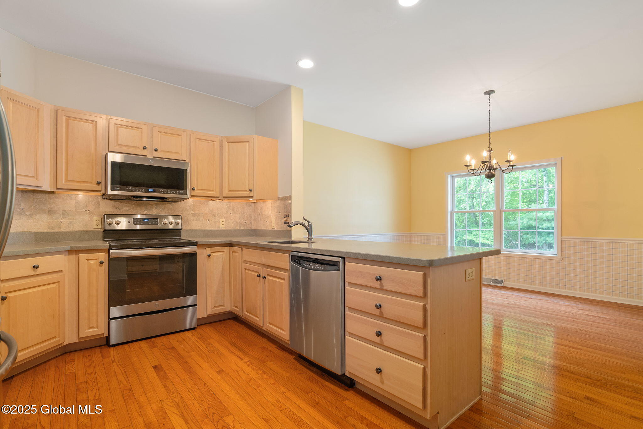 50 Oakmont Street, Niskayuna, New York image 11