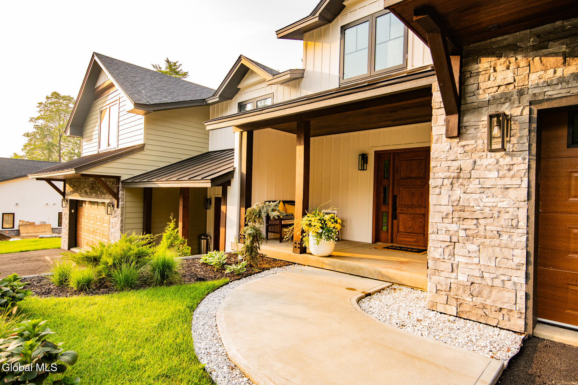 3259 Lake Shore Drive 4