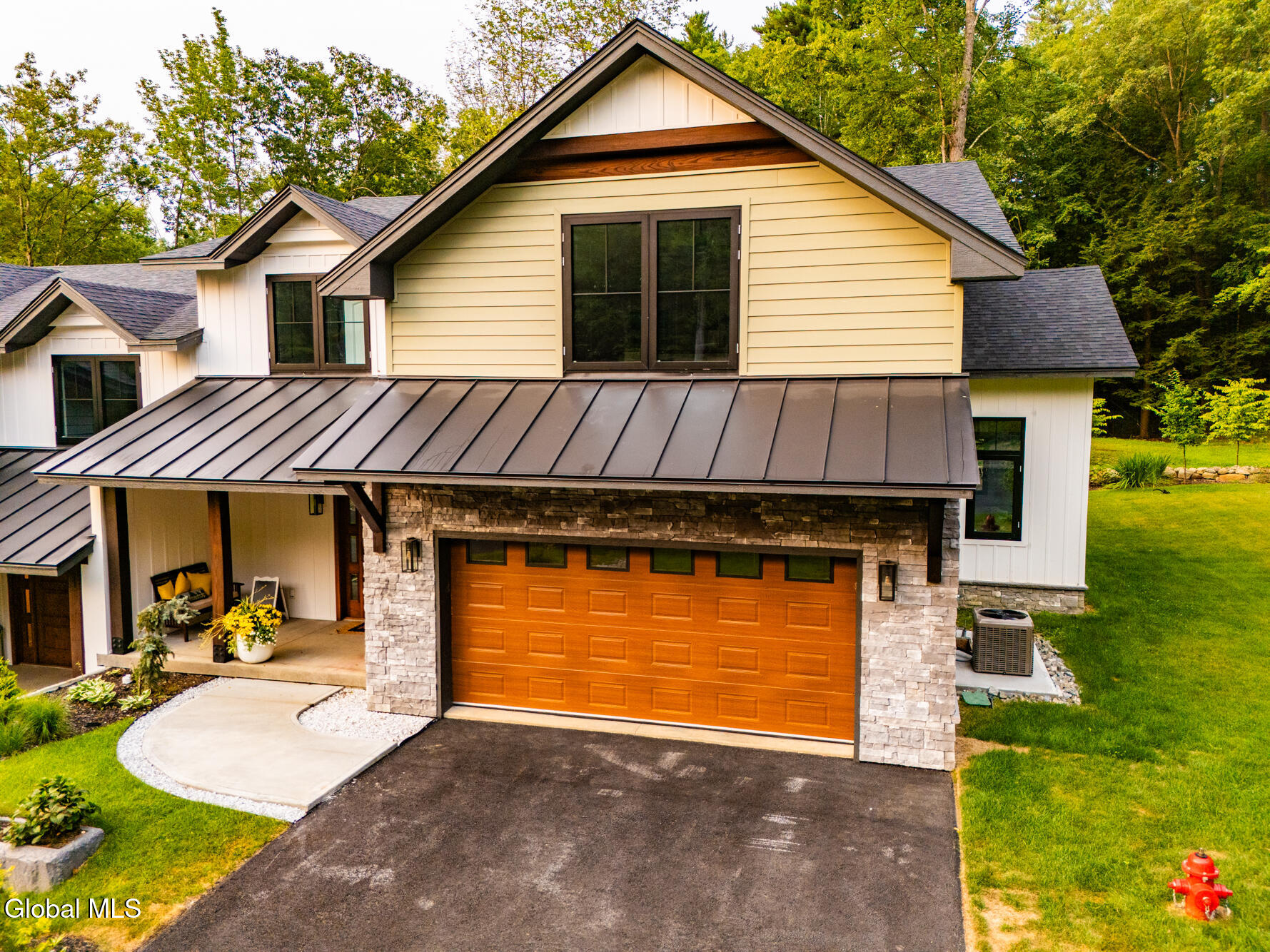 3259 Lake Shore Drive 4