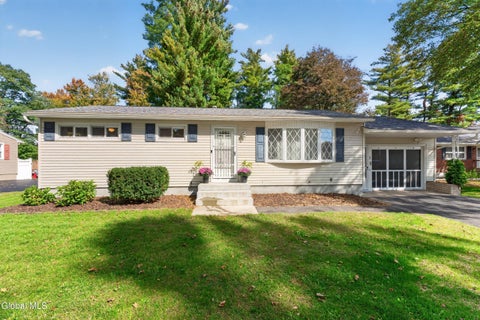 Photo of 3 Kenyon Drive, Colonie, NY 12205 (MLS # 202627996)