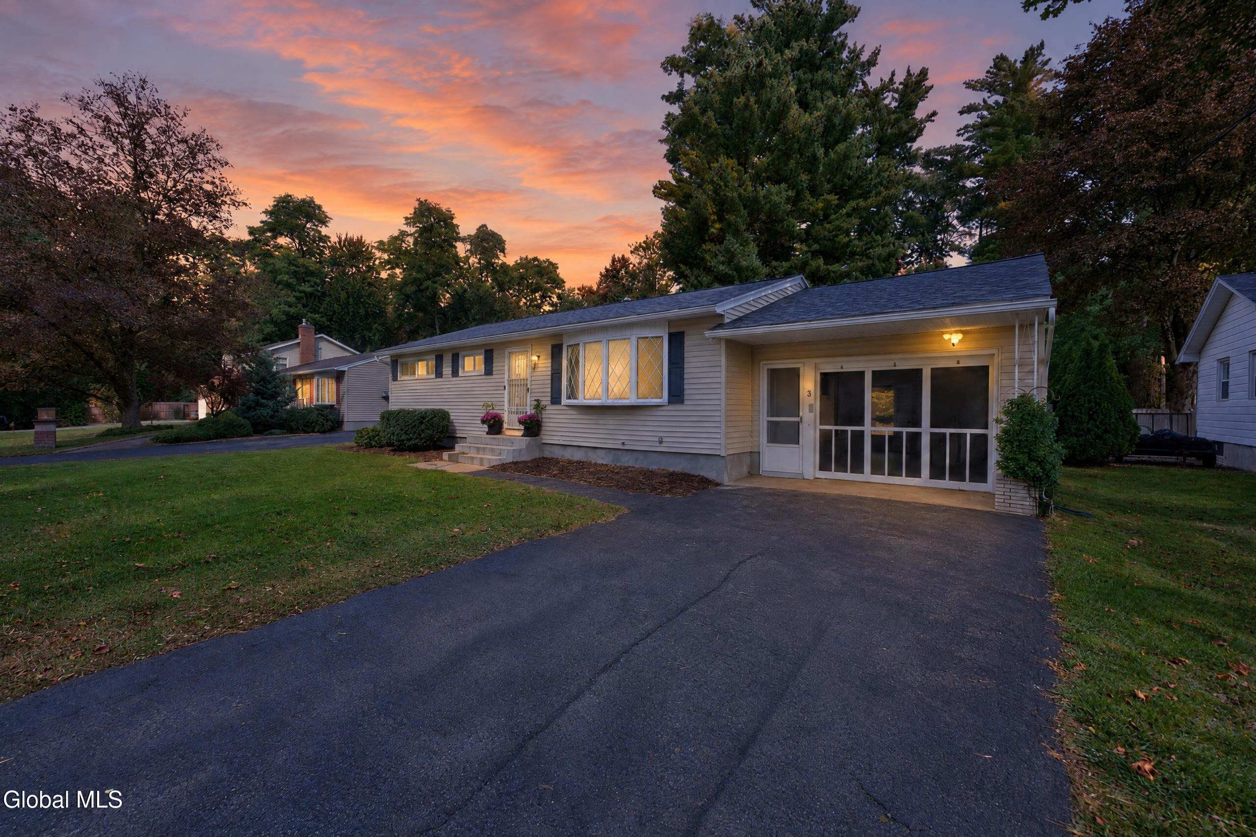 3 Kenyon Drive