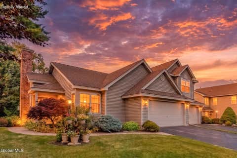 Townhouse For Sale - 1 Wesley Place<br/> Voorheesville, NY 12186