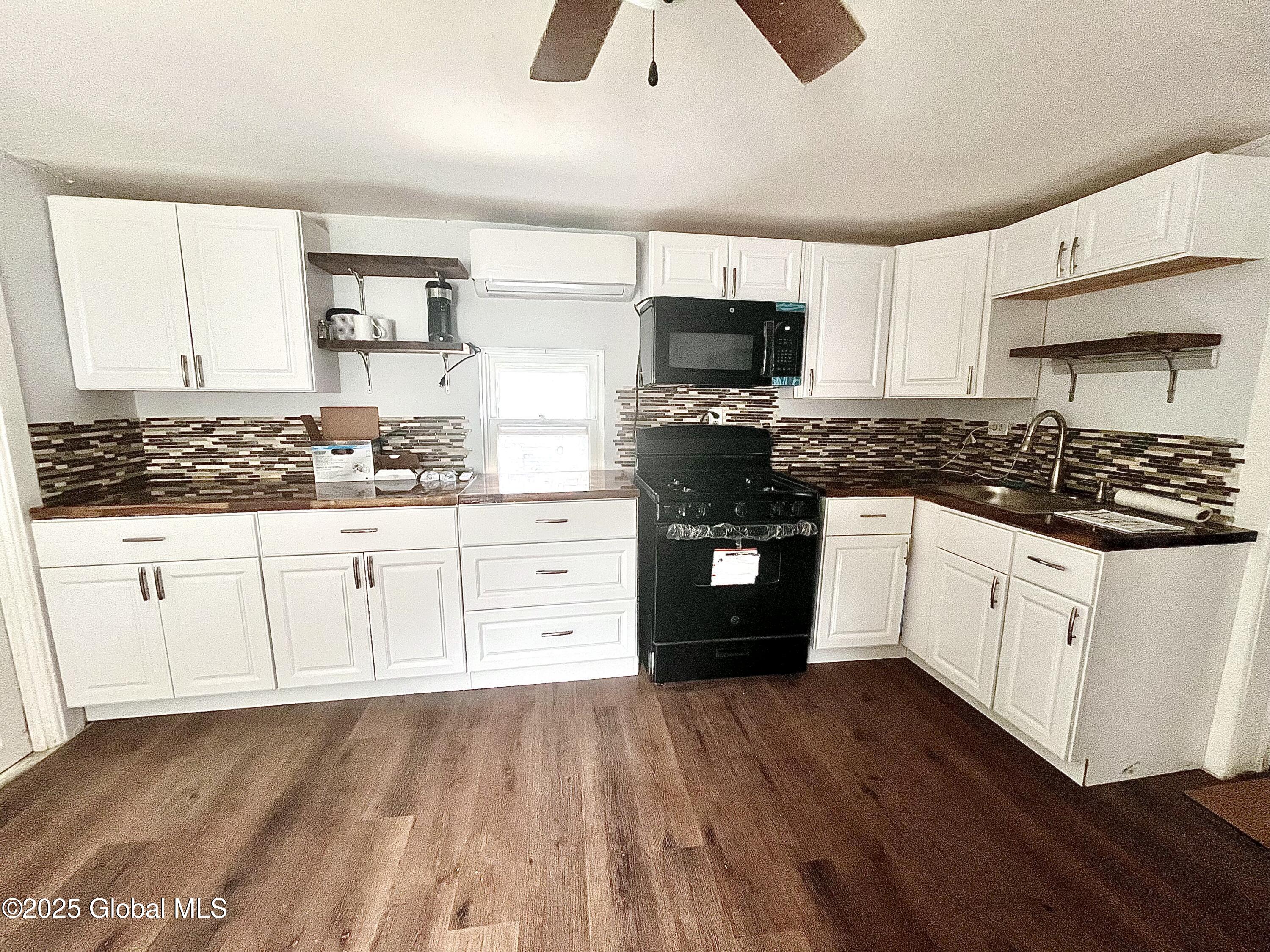 146 S Main St 2