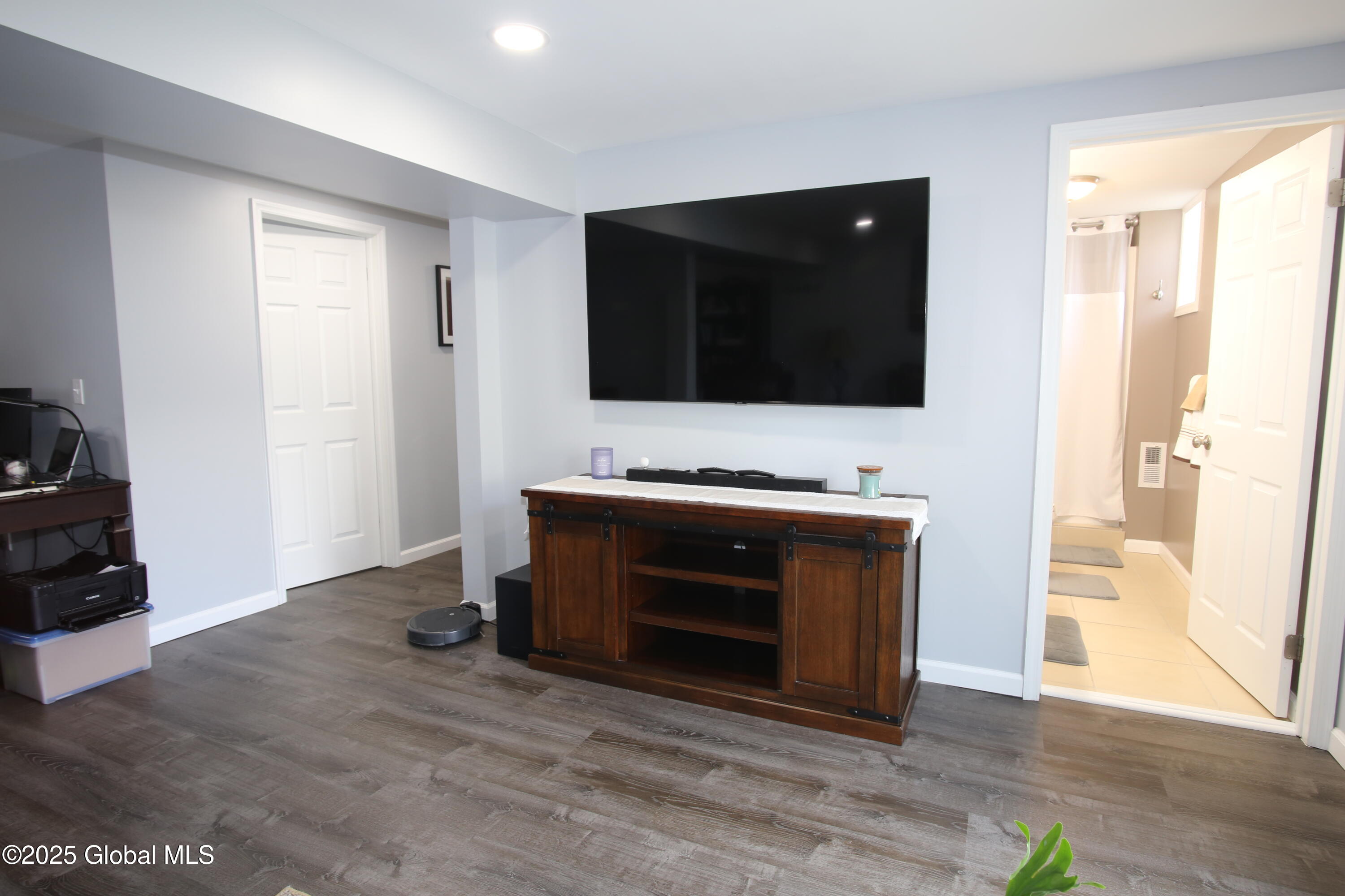 11 East Ford Drive, Latham, New York image 36