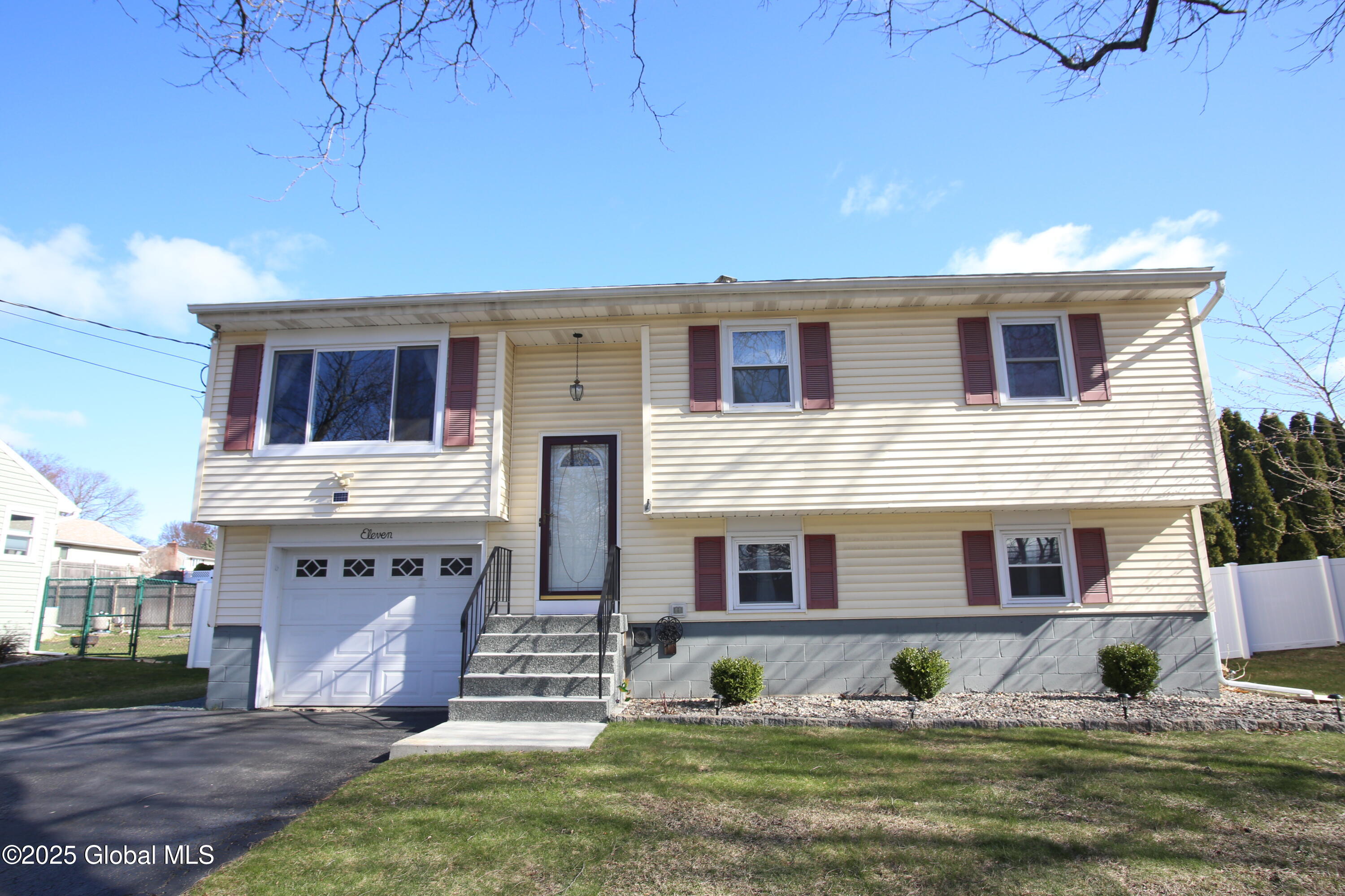 11 East Ford Drive, Latham, New York image 2
