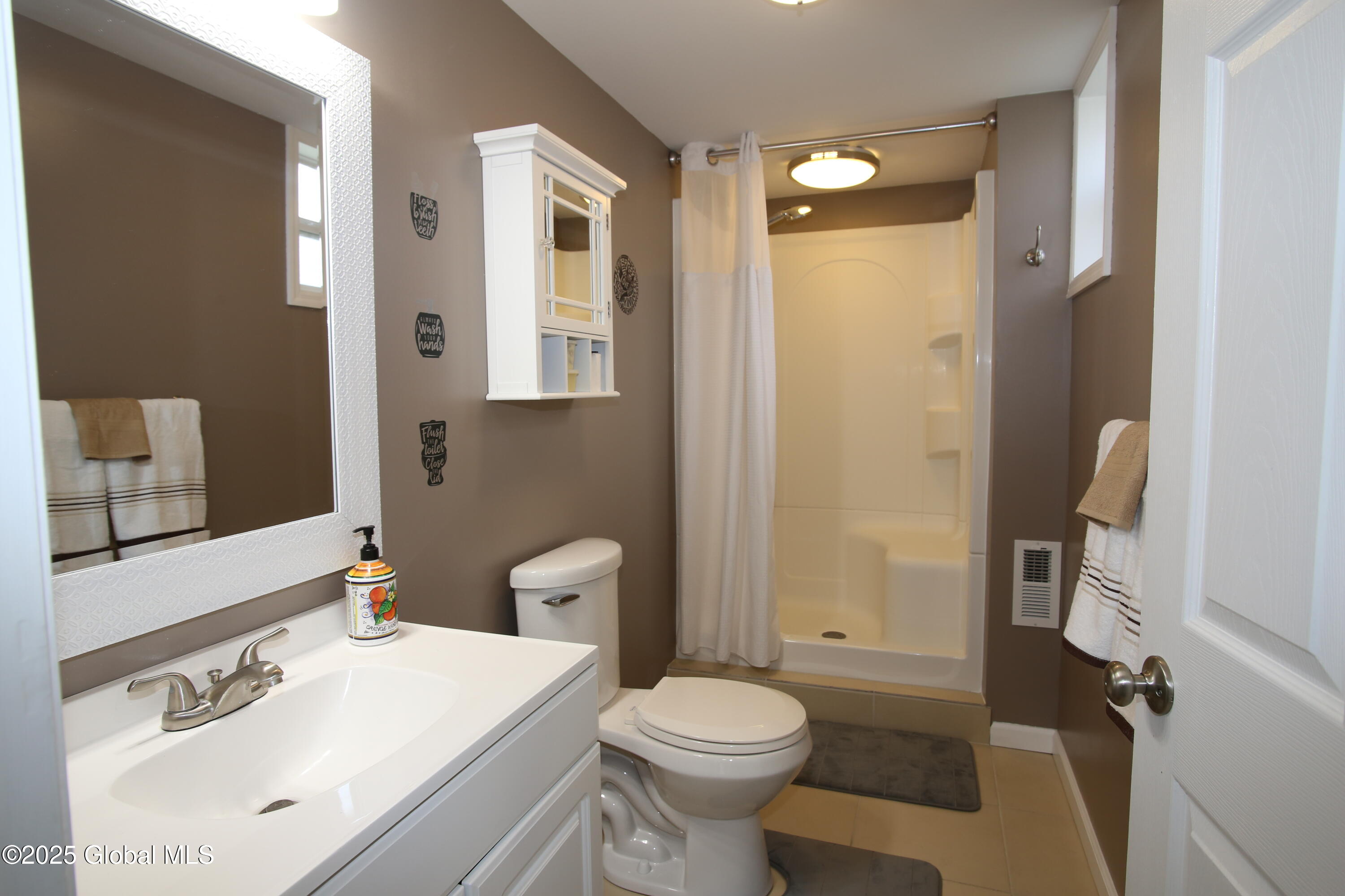 11 East Ford Drive, Latham, New York image 41