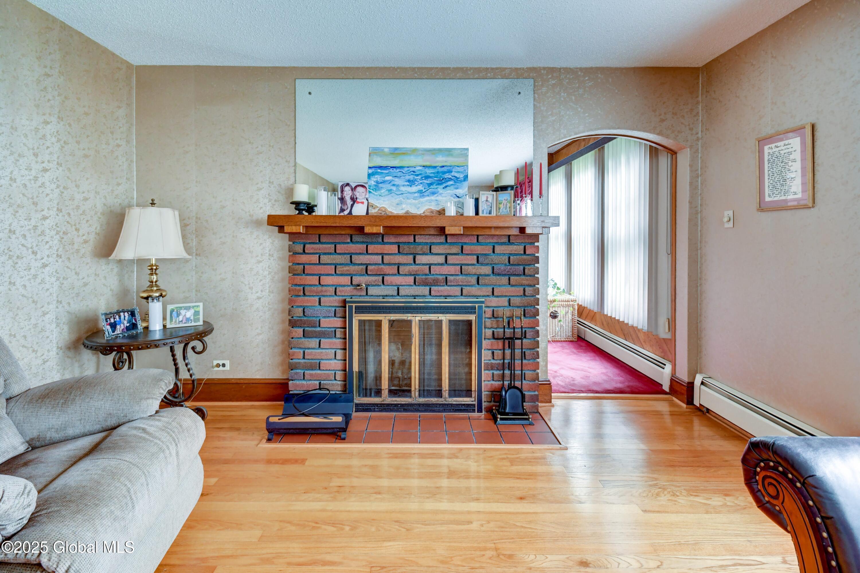 233 E Fulton Street, Gloversville, New York image 12
