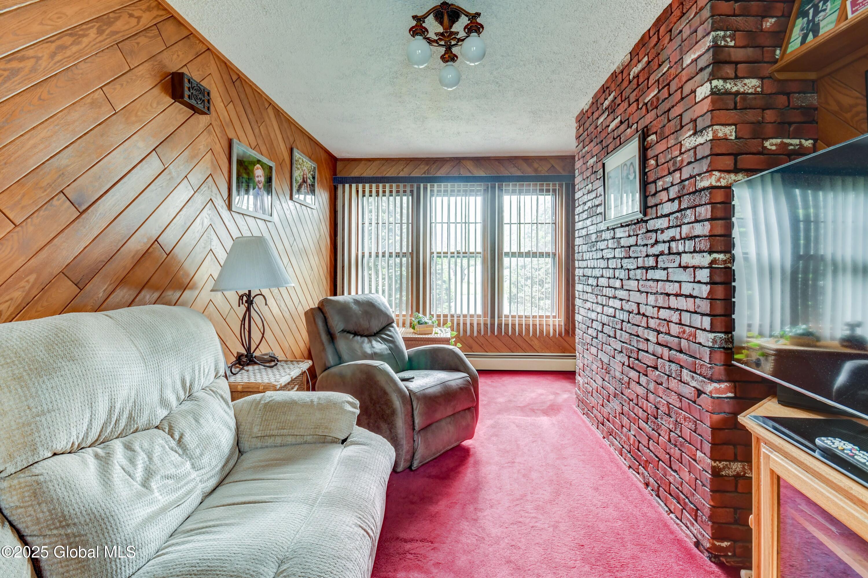 233 E Fulton Street, Gloversville, New York image 15