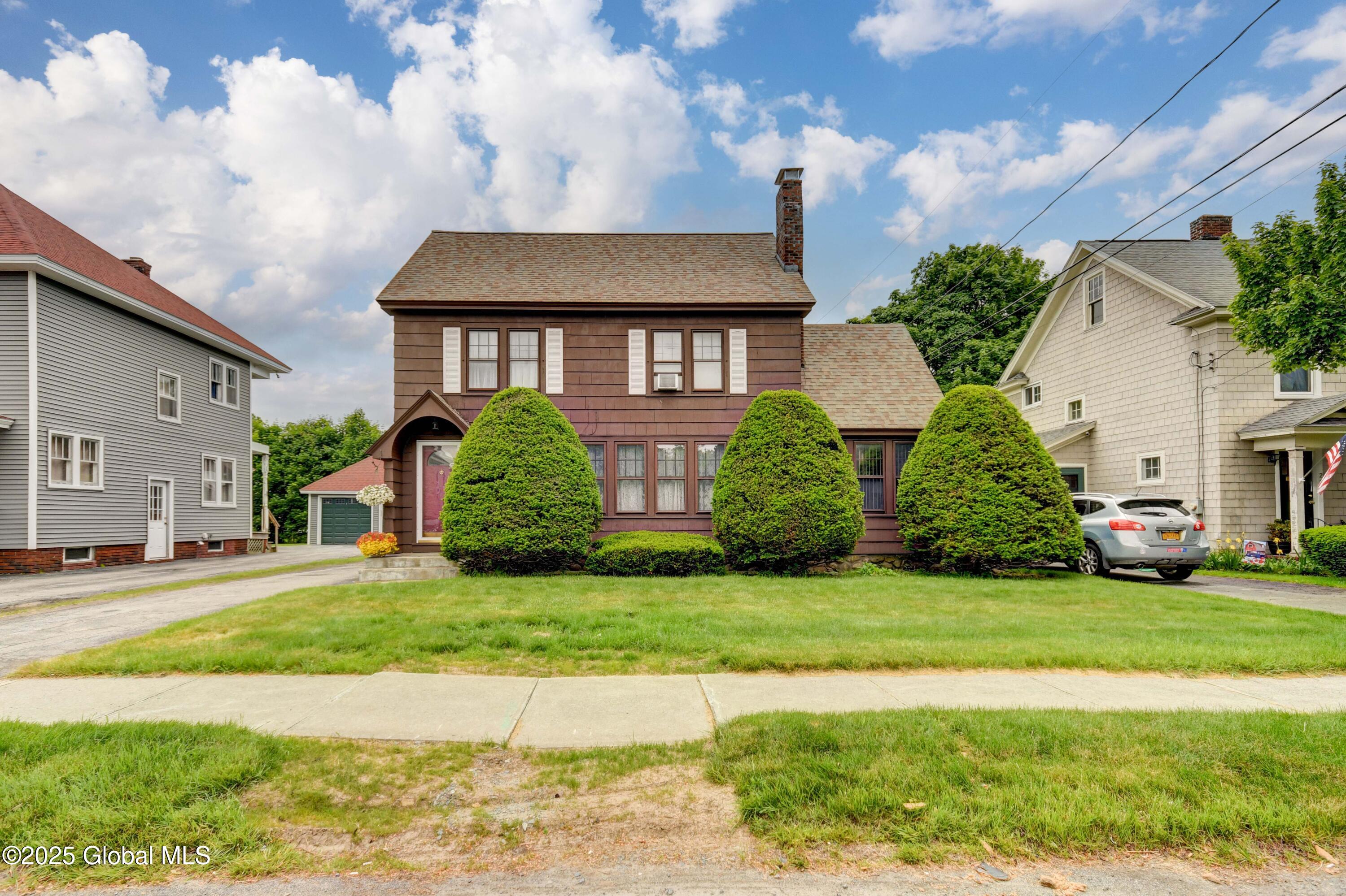 233 E Fulton Street, Gloversville, New York image 50