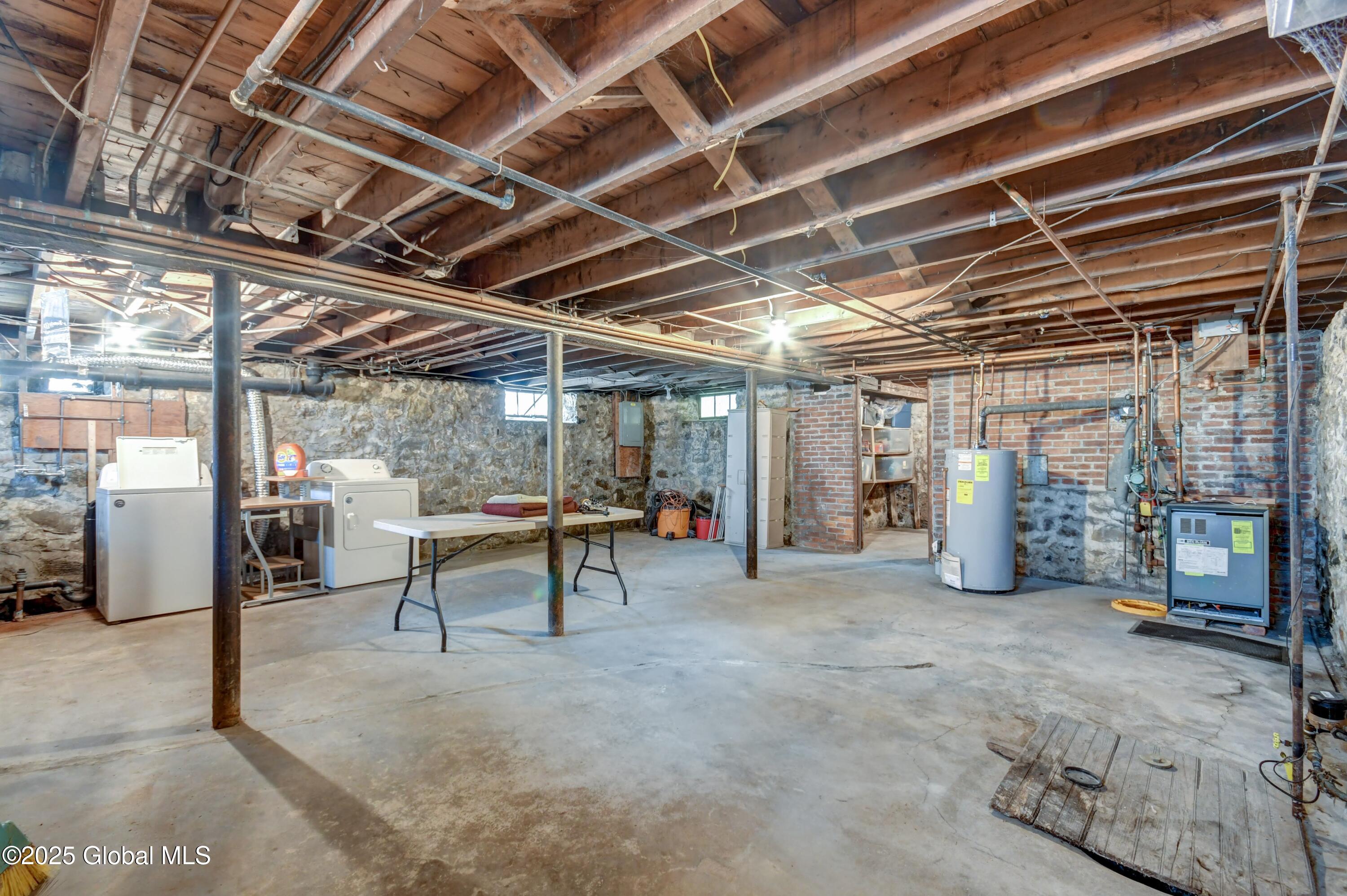 233 E Fulton Street, Gloversville, New York image 41