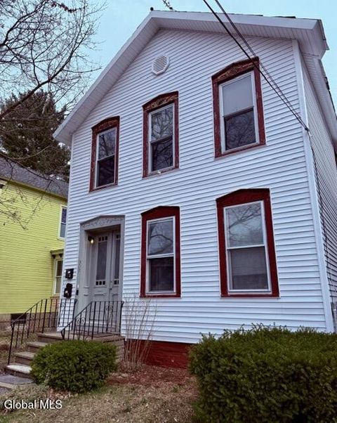 Multifamily For Sale - 902 3rd Avenue<br/> Troy, NY 12182