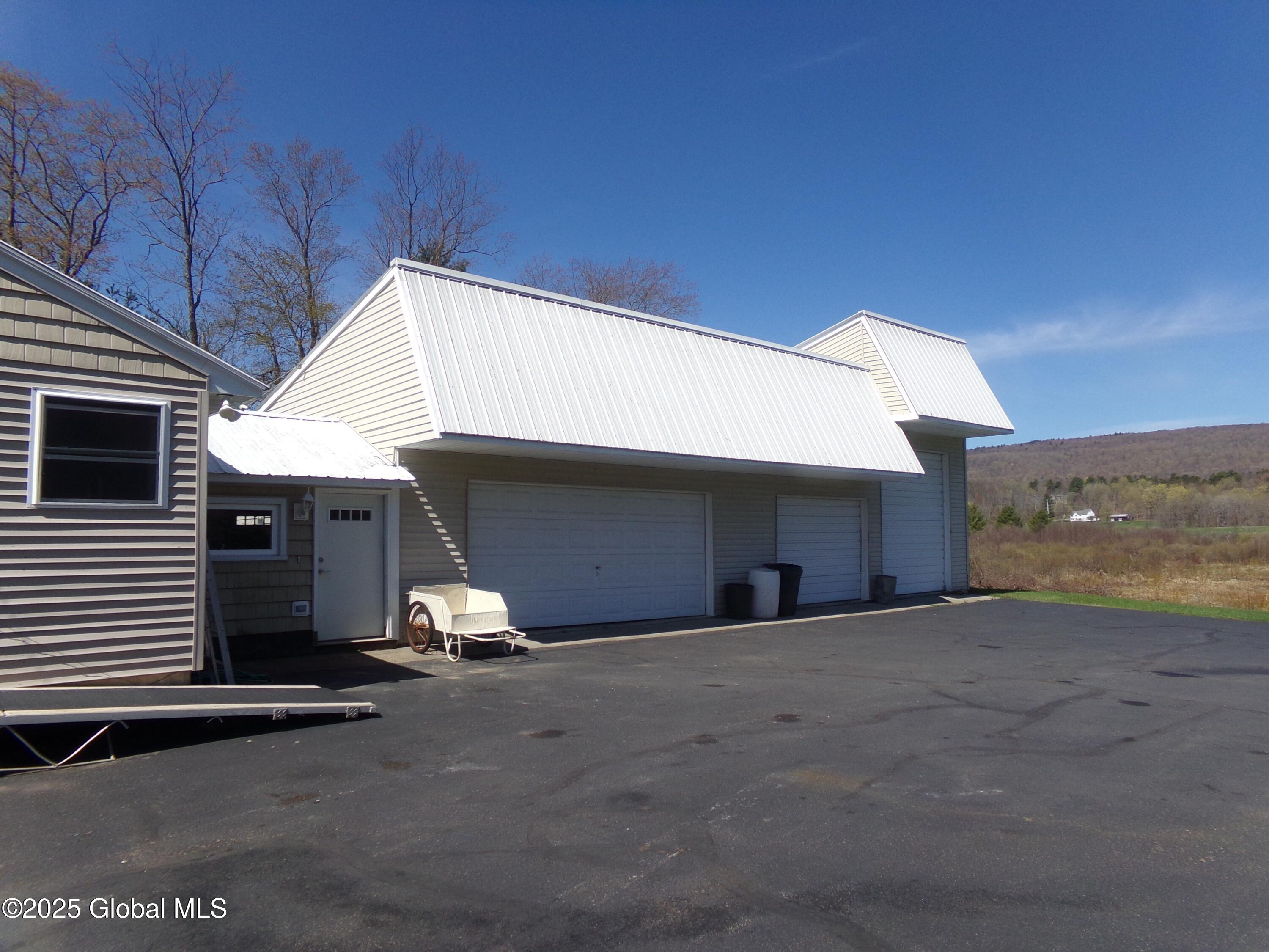 456 County Hwy 102, Gloversville, New York image 2