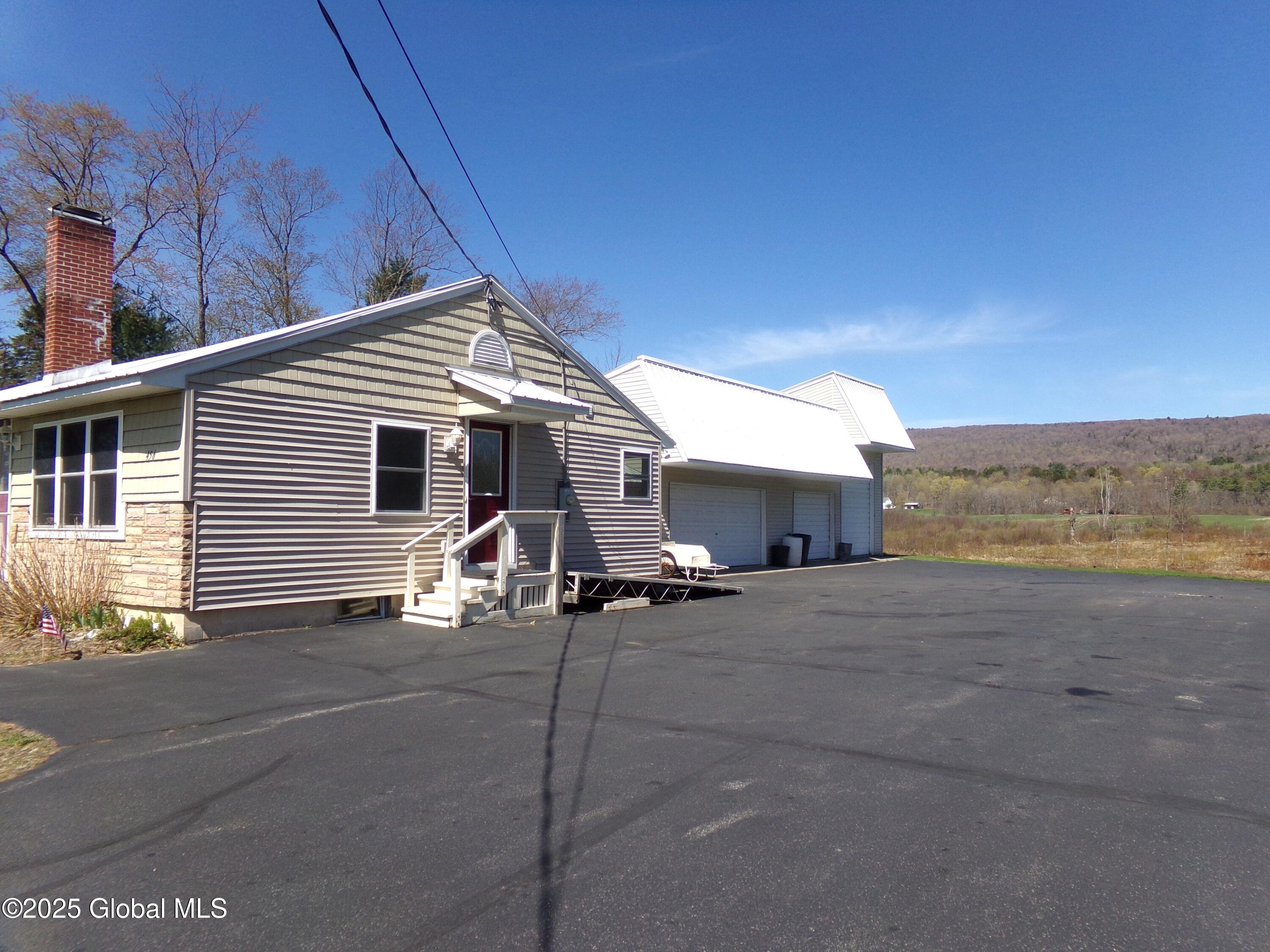 456 County Hwy 102, Gloversville, New York image 1
