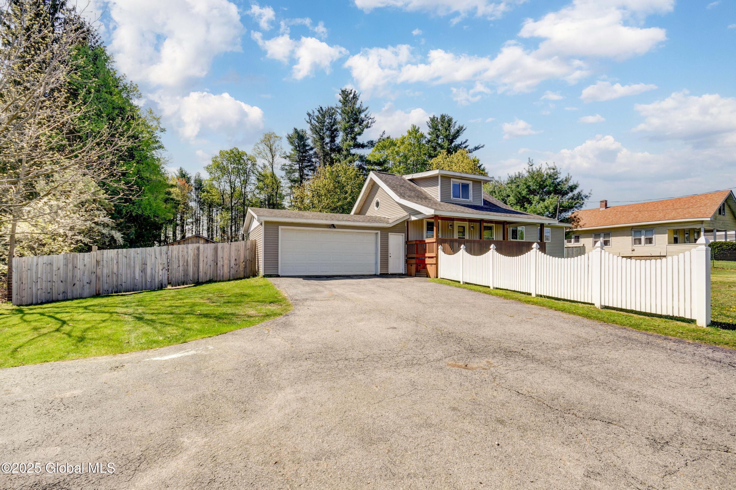1786 County Highway 107, Amsterdam, New York image 3