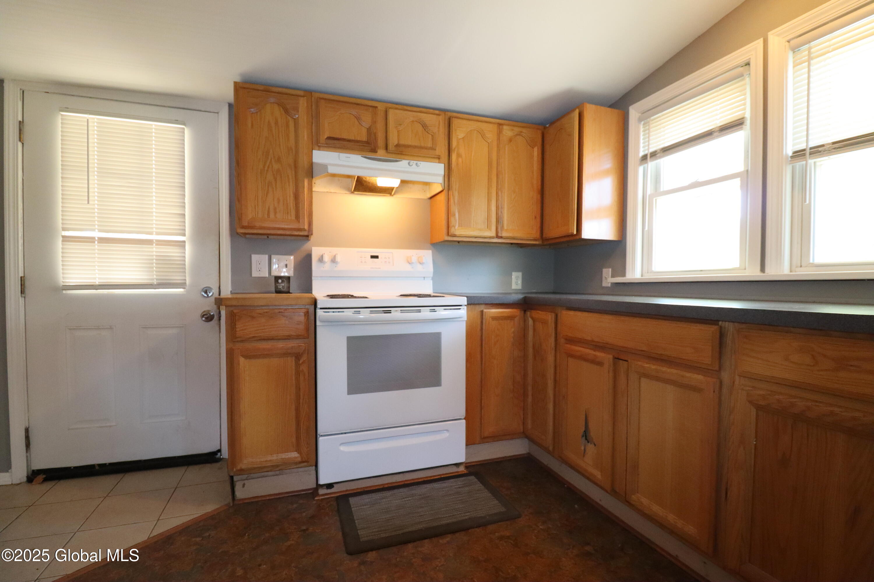 2633 Hamburg Street, Schenectady, New York image 13