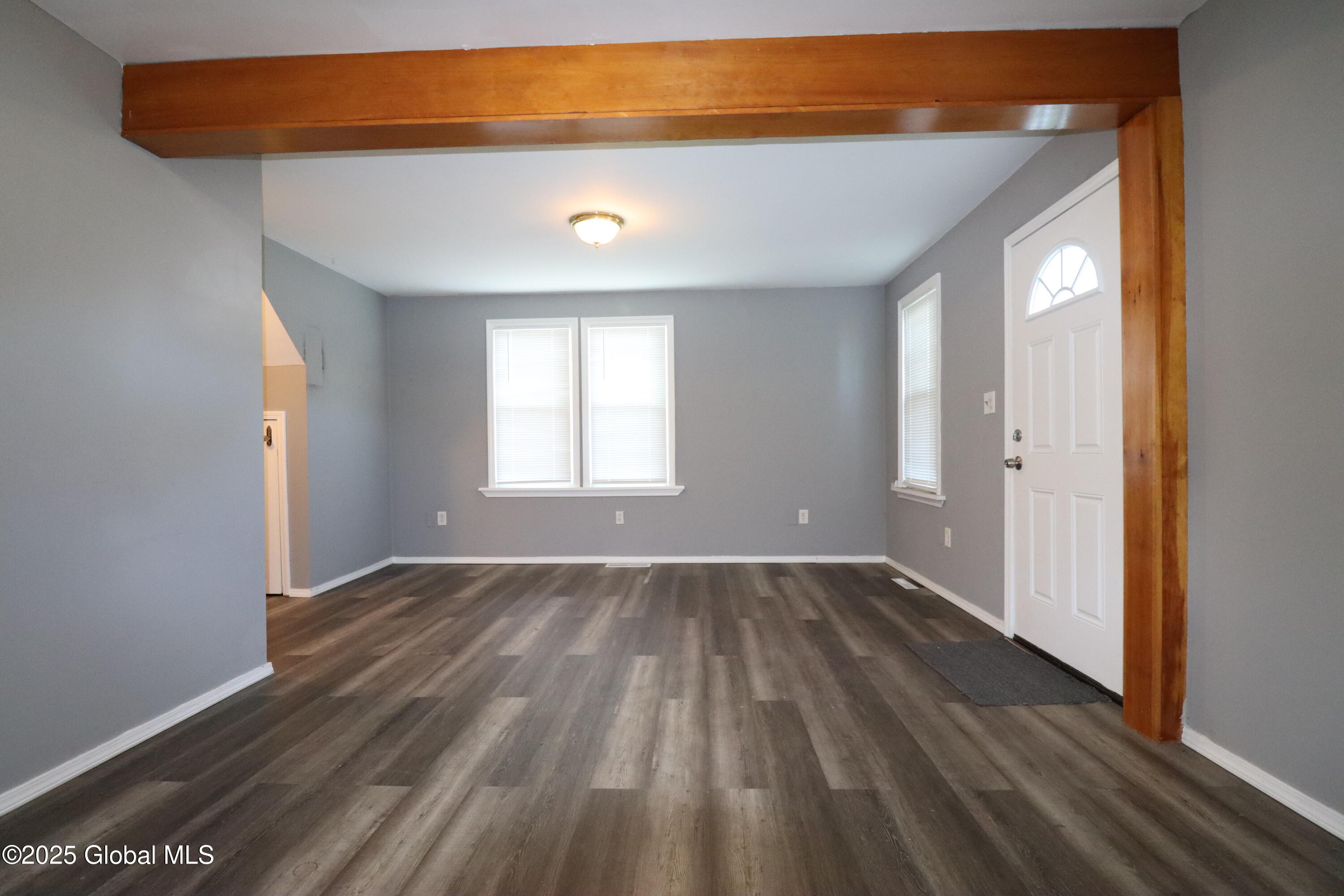 2633 Hamburg Street, Schenectady, New York image 3