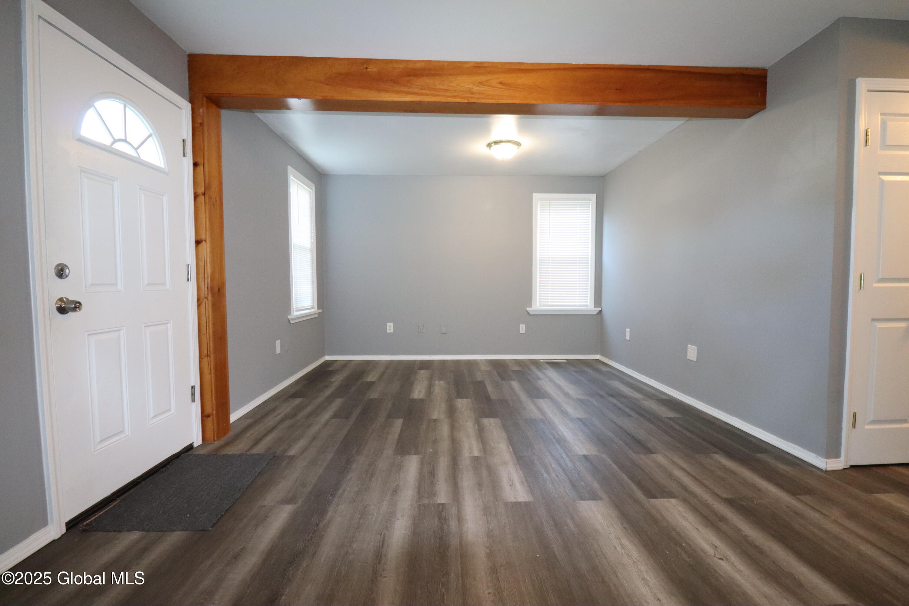 2633 Hamburg Street, Schenectady, New York image 2