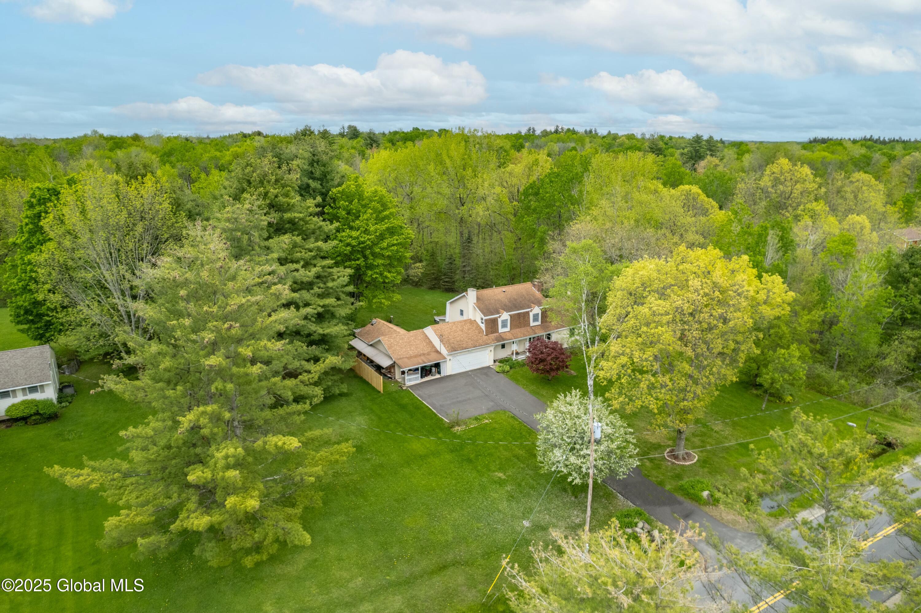 253 Voorhees Road, Amsterdam, New York image 4