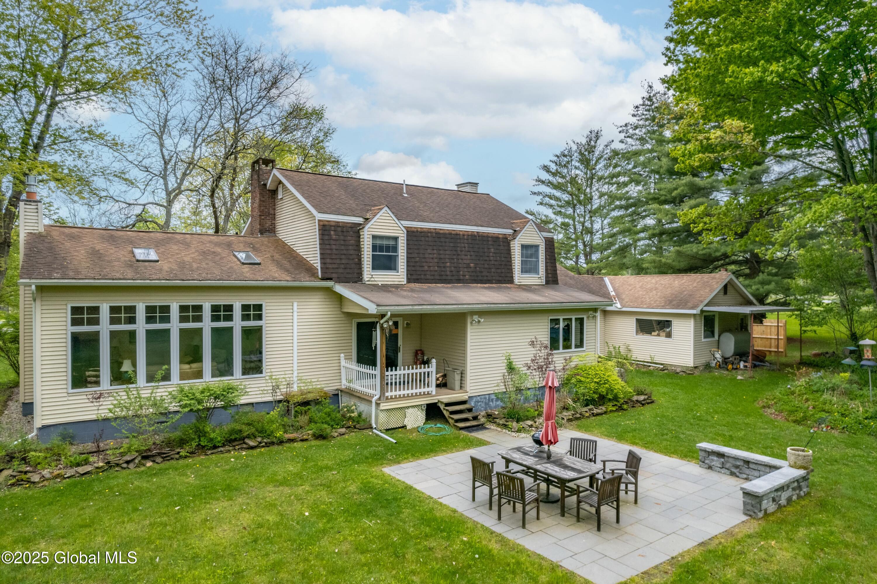 253 Voorhees Road, Amsterdam, New York image 3