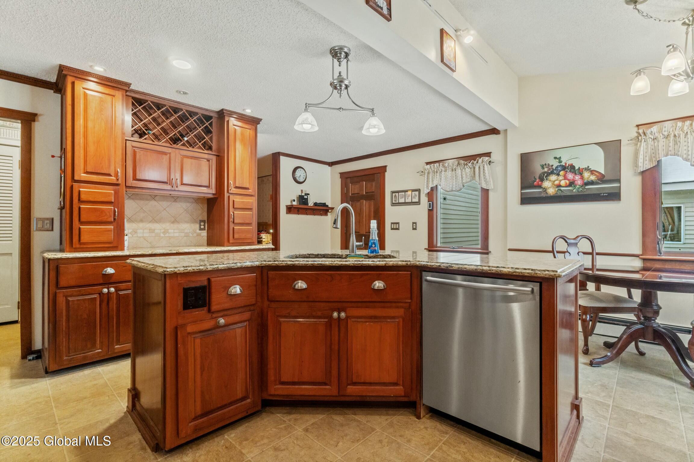 253 Voorhees Road, Amsterdam, New York image 25