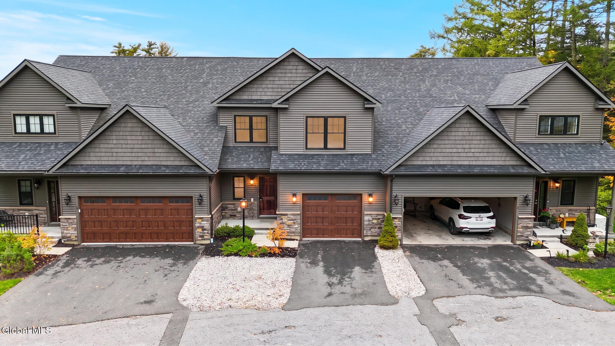 9 Hill Crest Lane UNIT 2