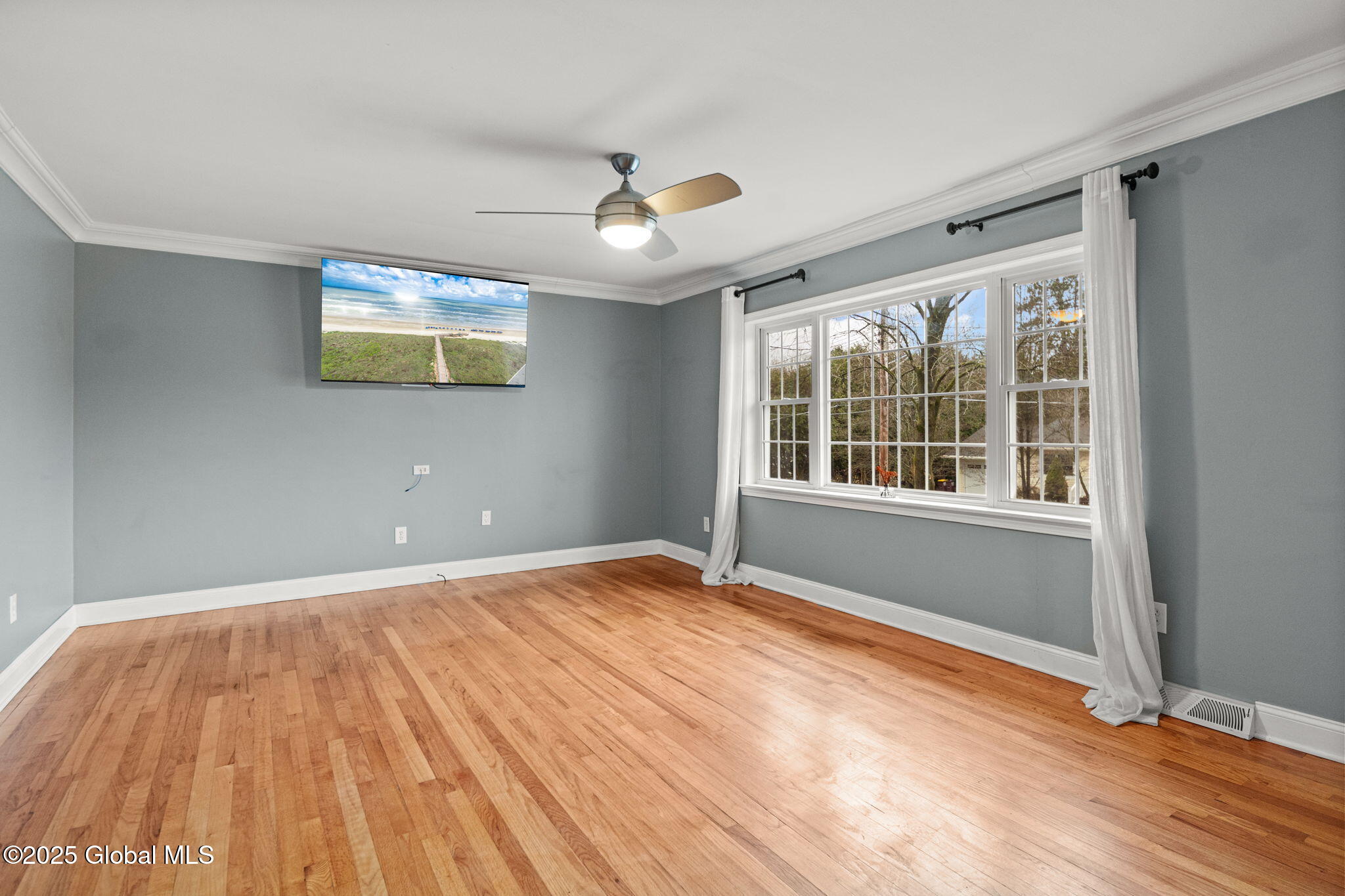 37 Northway Court, Saratoga Springs, New York image 2