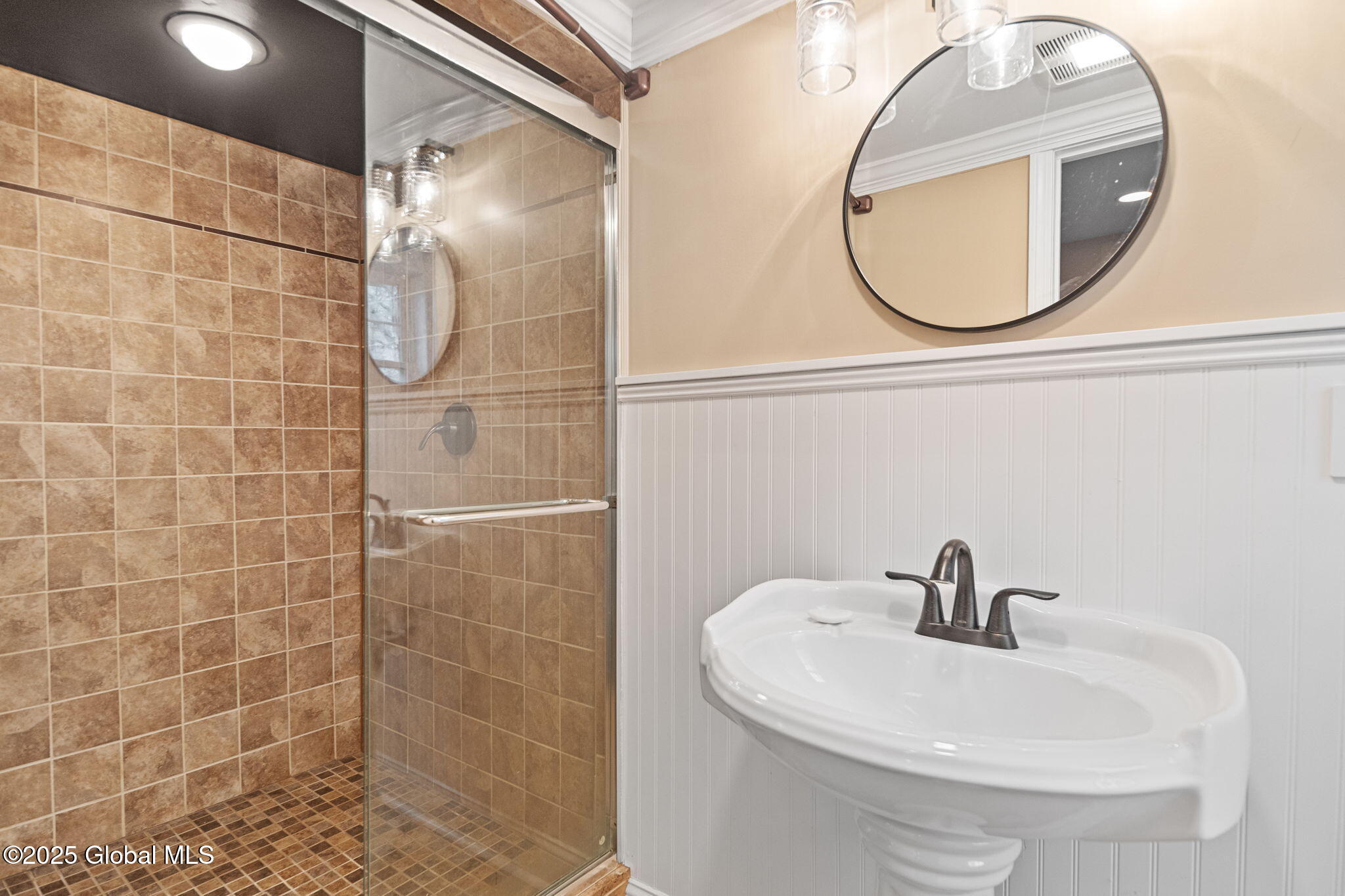 37 Northway Court, Saratoga Springs, New York image 16