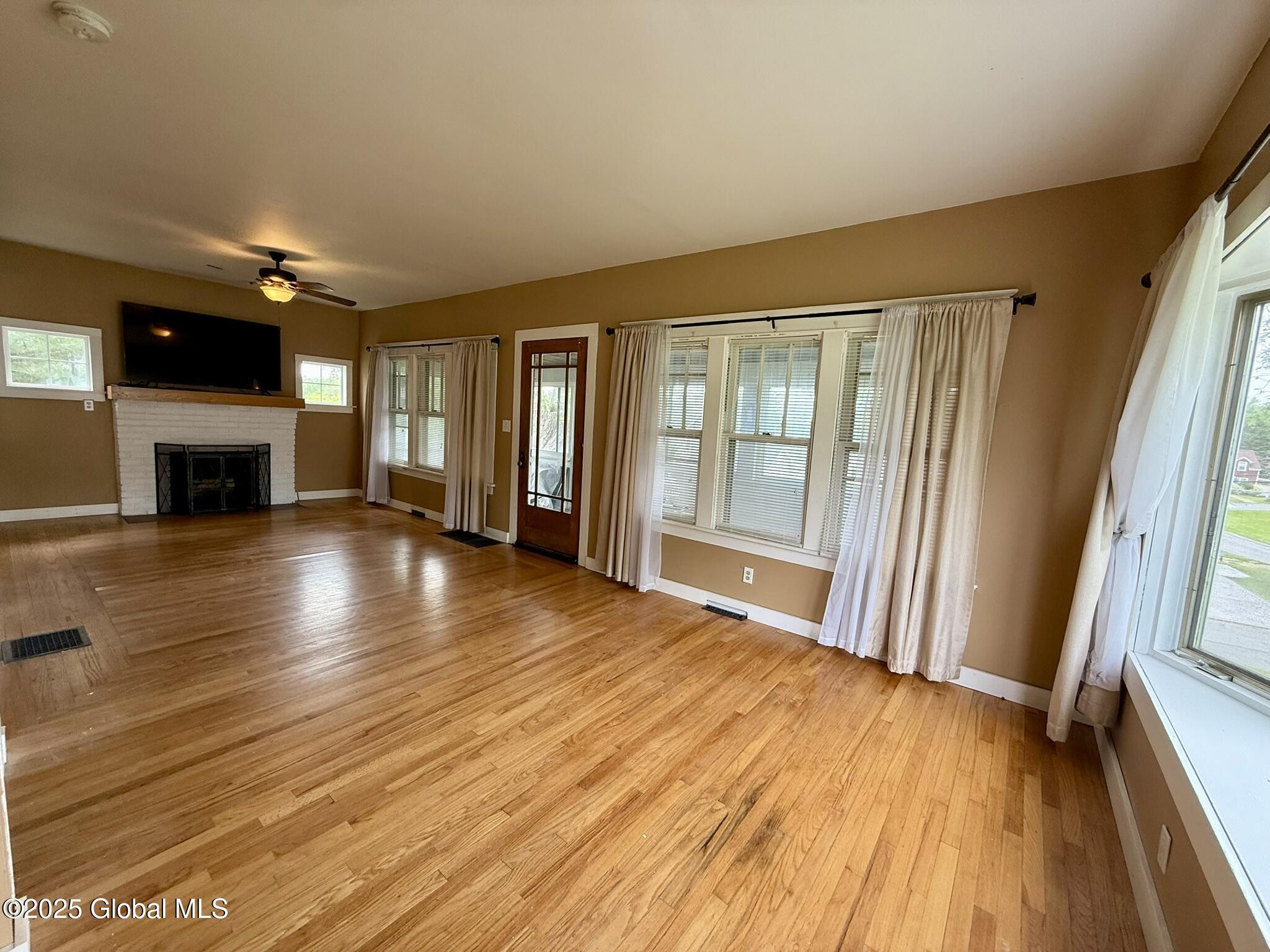 18 Bellemeade Street, Wynantskill, New York image 8