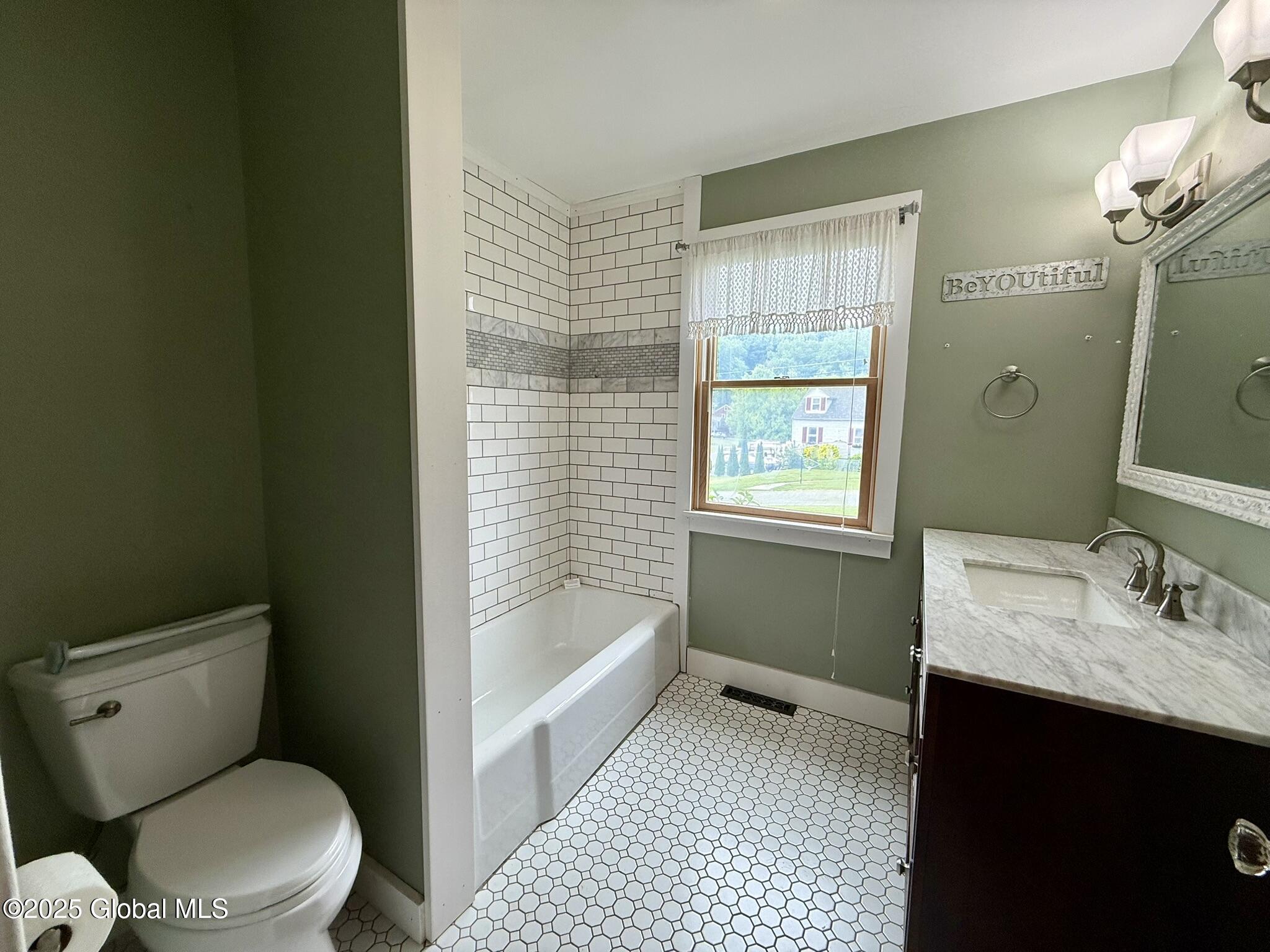 18 Bellemeade Street, Wynantskill, New York image 12
