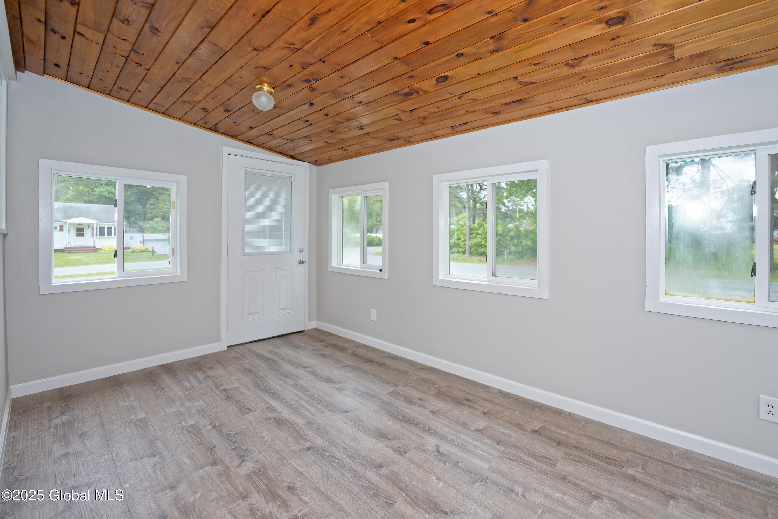 1 Ryder Avenue, South Glens Falls, New York image 4