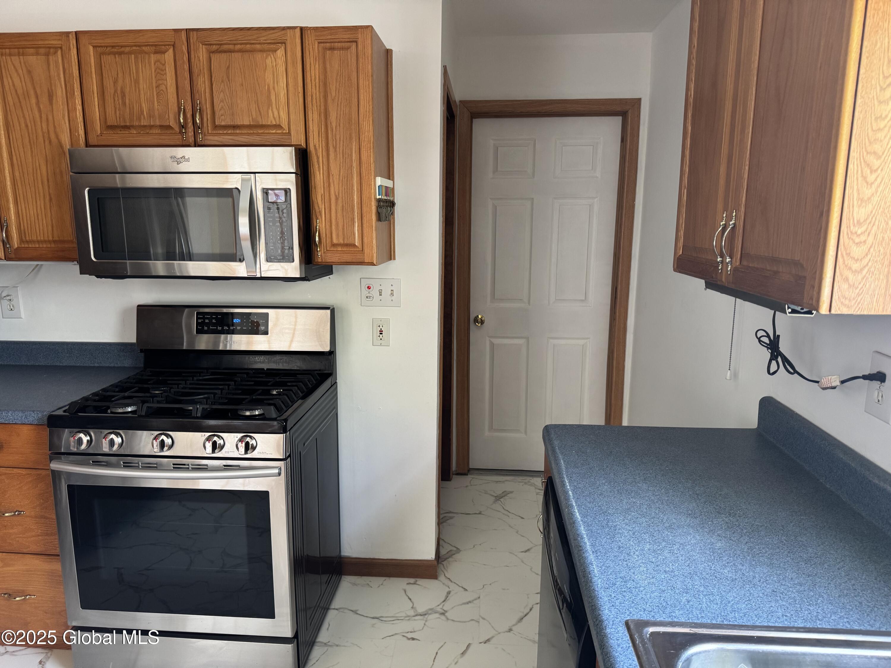 19 Callaghan Boulevard, Ballston Lake, New York image 5