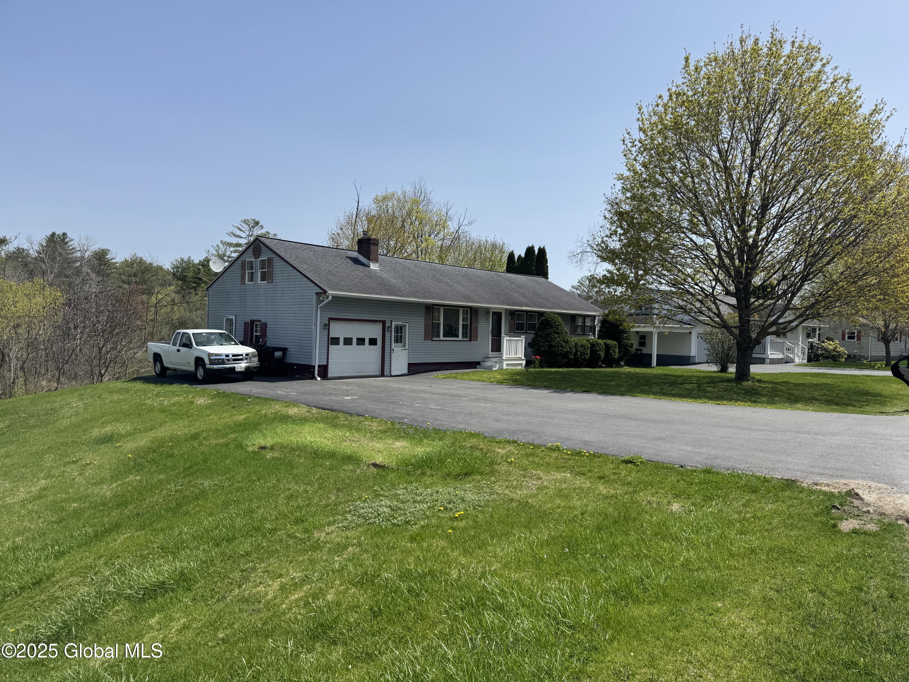19 Callaghan Boulevard, Ballston Lake, New York image 2