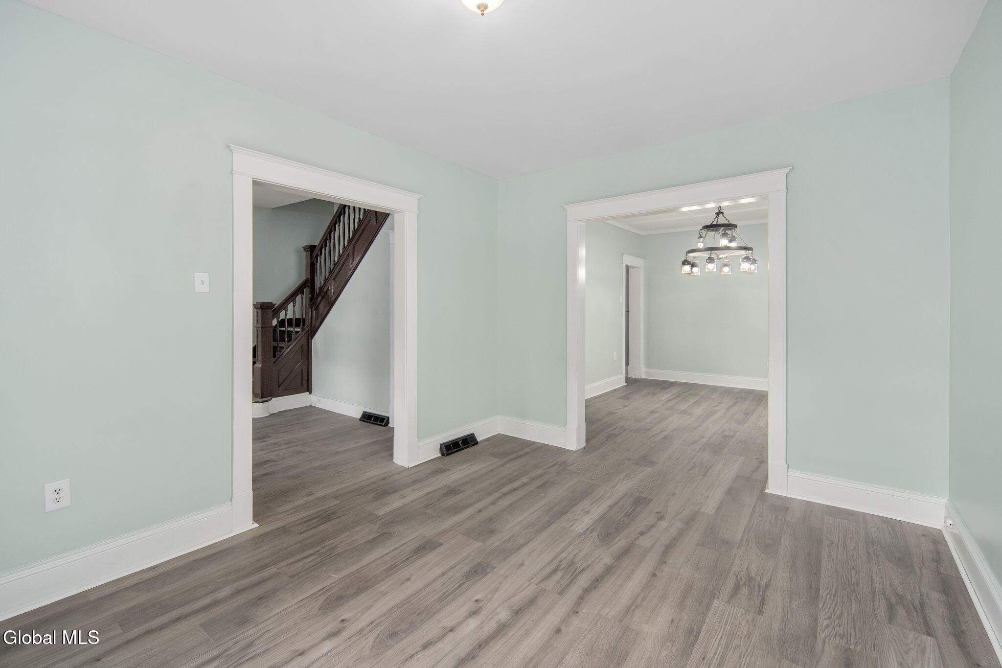 Schenectady, New York 12307, United States, 4 Bedrooms Bedrooms, ,2 BathroomsBathrooms,Residential,Active,229569