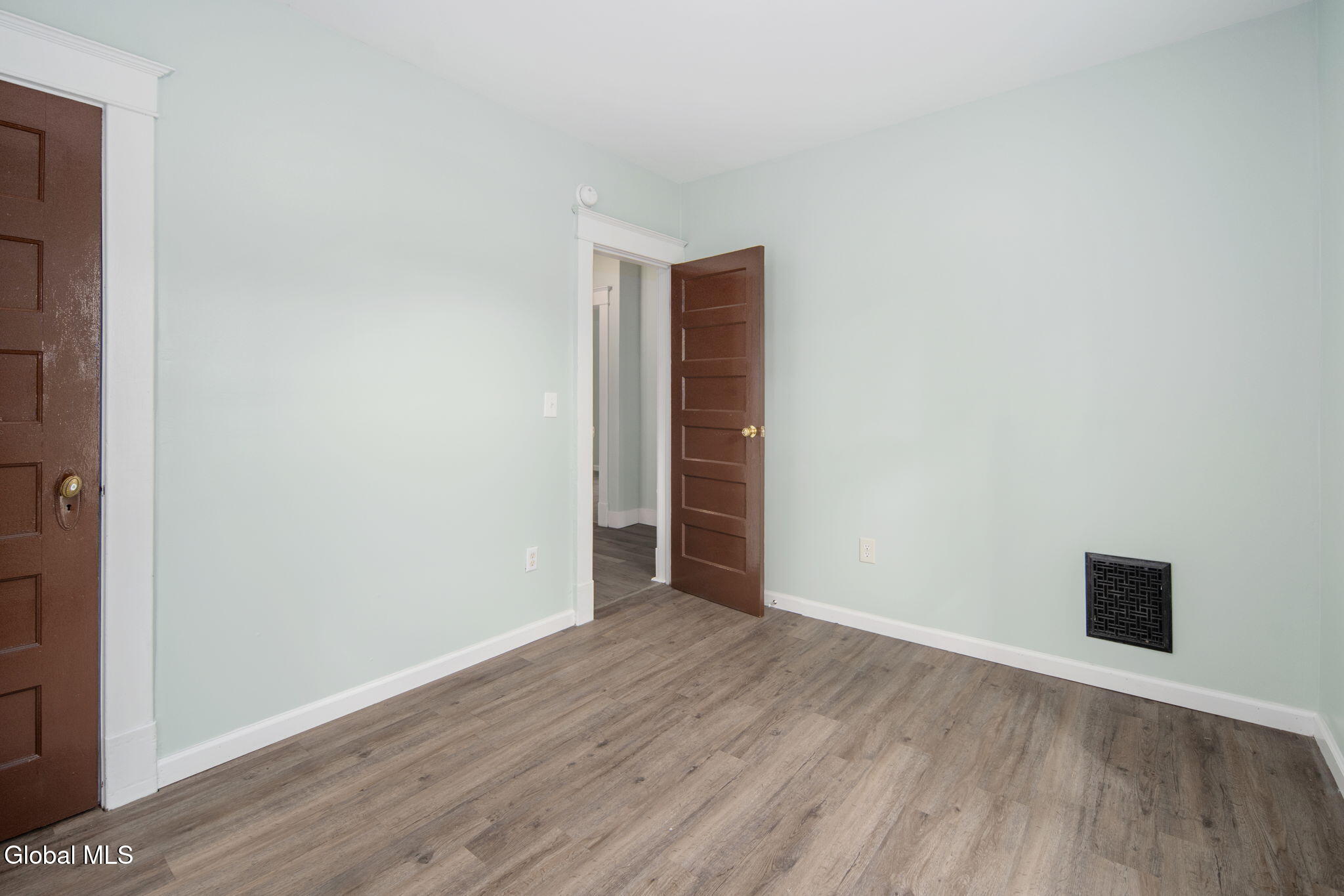 Schenectady, New York 12307, United States, 4 Bedrooms Bedrooms, ,2 BathroomsBathrooms,Residential,Active,229569