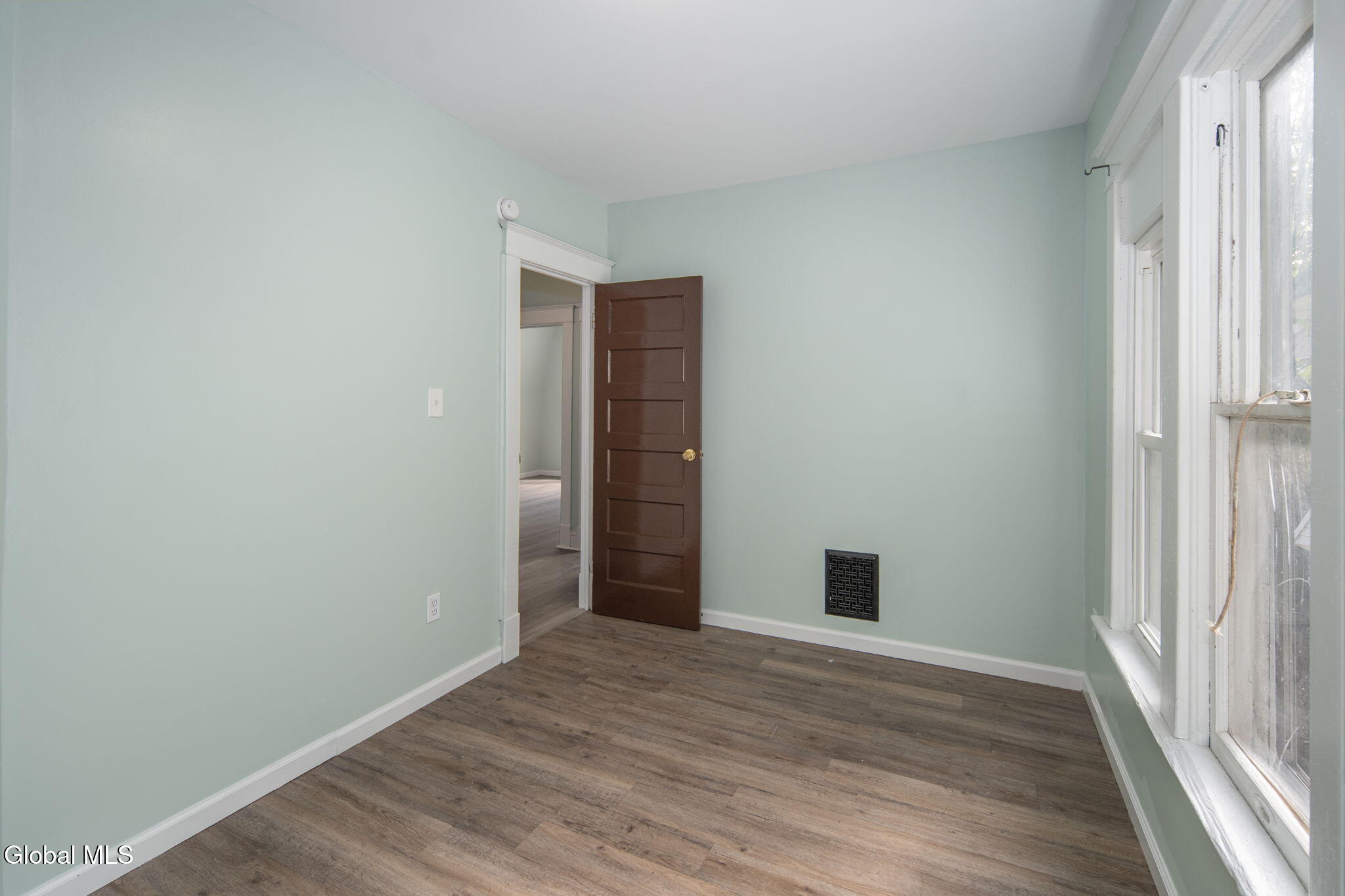 Schenectady, New York 12307, United States, 4 Bedrooms Bedrooms, ,2 BathroomsBathrooms,Residential,Active,229569