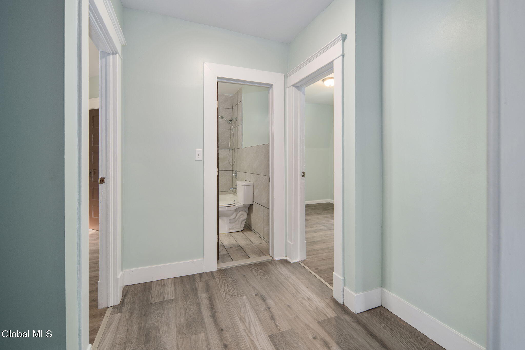 Schenectady, New York 12307, United States, 4 Bedrooms Bedrooms, ,2 BathroomsBathrooms,Residential,Active,229569