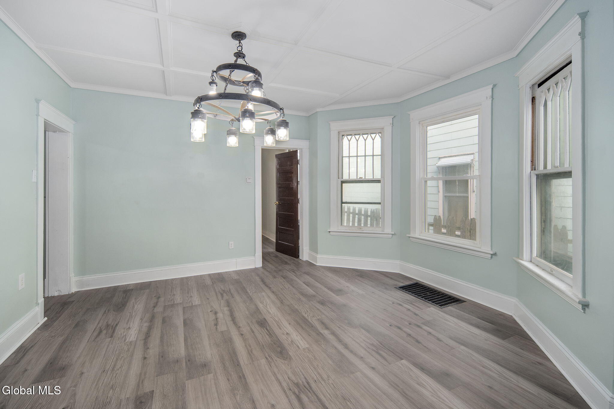 Schenectady, New York 12307, United States, 4 Bedrooms Bedrooms, ,2 BathroomsBathrooms,Residential,Active,229569