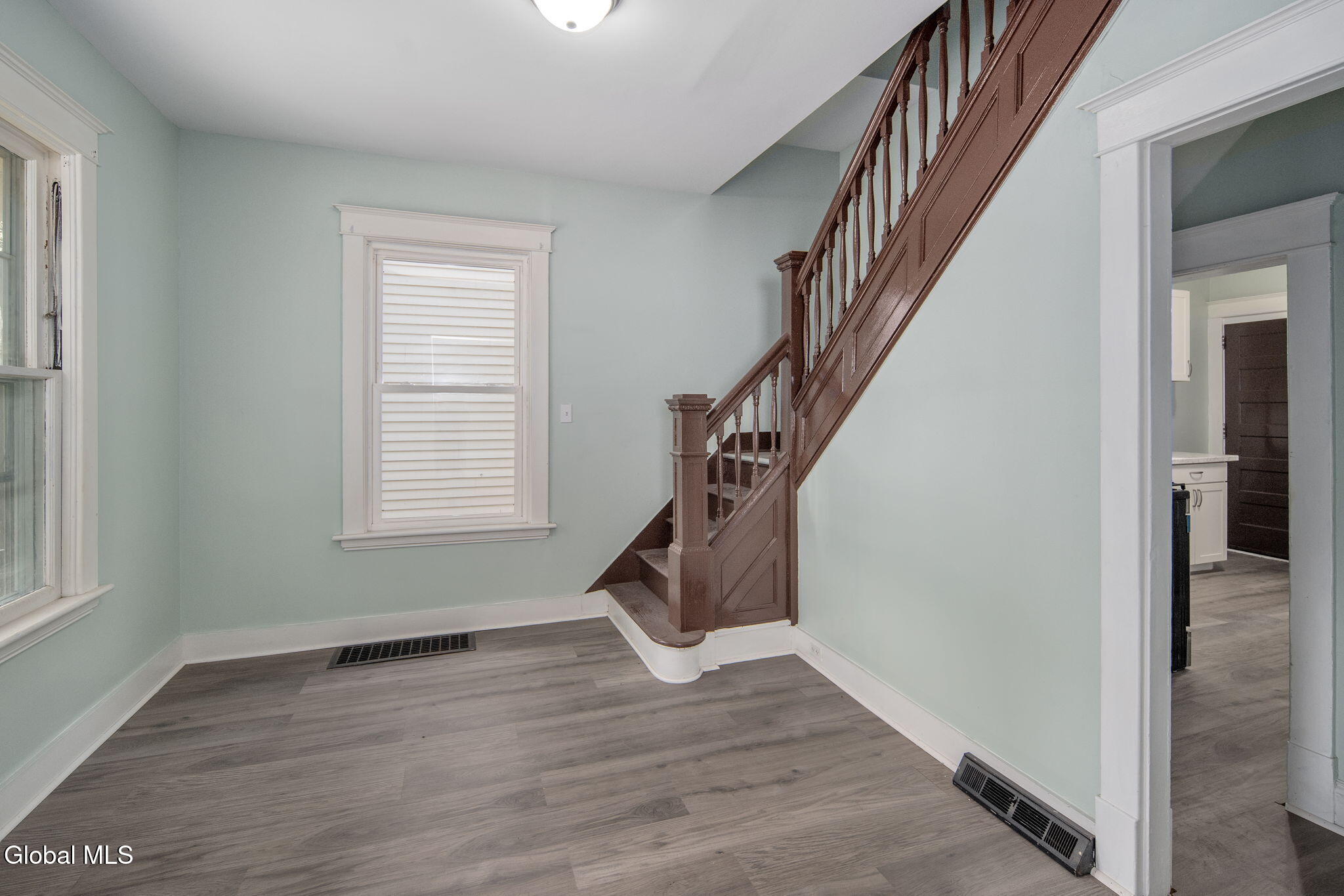 Schenectady, New York 12307, United States, 4 Bedrooms Bedrooms, ,2 BathroomsBathrooms,Residential,Active,229569